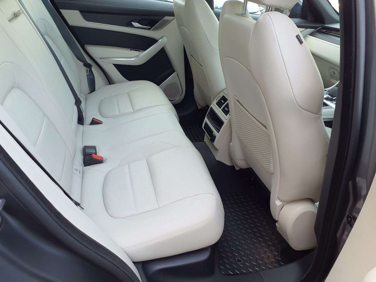 2023 JAGUAR F-PACE 2023 JAGUAR F-PACE