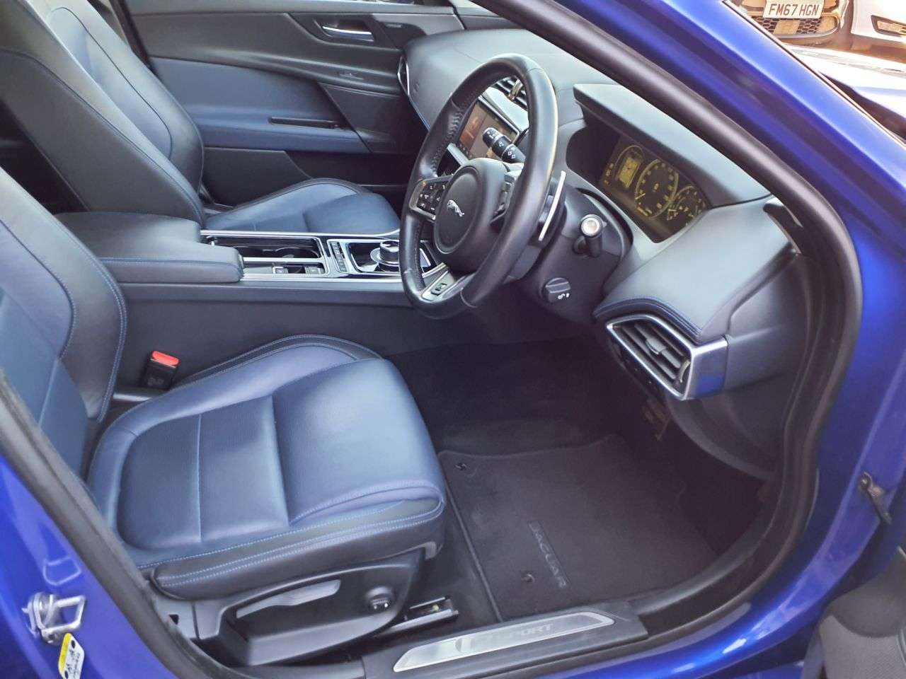 2017 JAGUAR XE 2017 JAGUAR XE