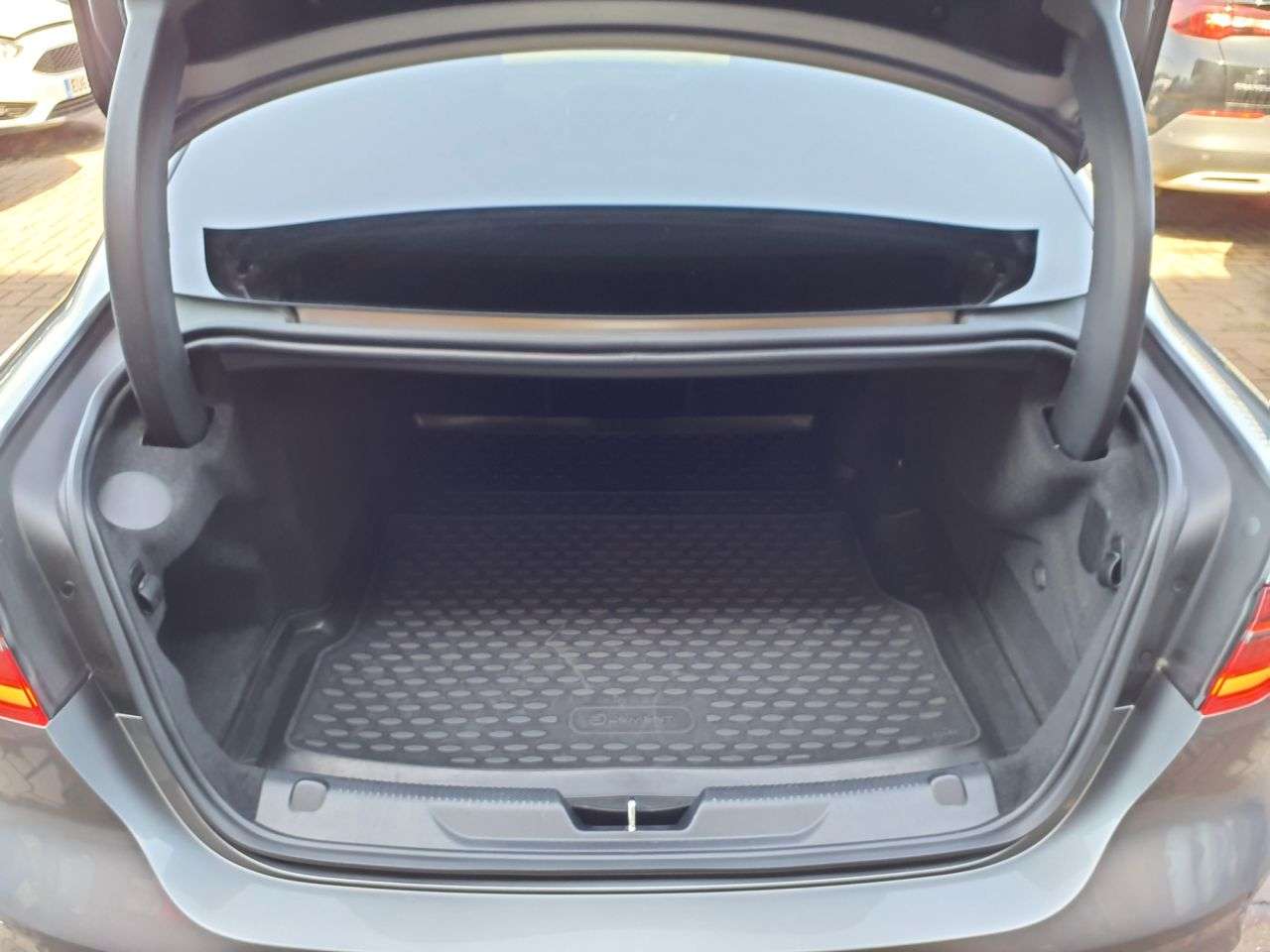 2021 JAGUAR XE 2021 JAGUAR XE