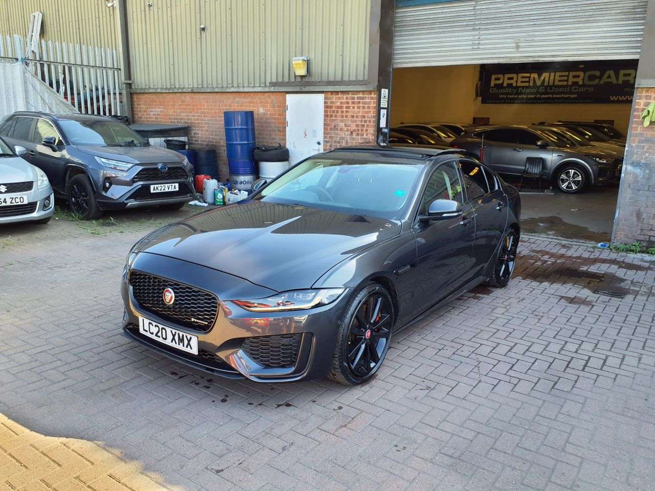 A 2020 JAGUAR XE 2.0 P250i R-Dynamic S Saloon 4dr Petrol Auto Euro 6 (s/s) (250 ps) A 2020 JAGUAR XE 2.0 P250i R-Dynamic S Saloon 4dr Petrol Auto Euro 6 (s/s) (250 ps)