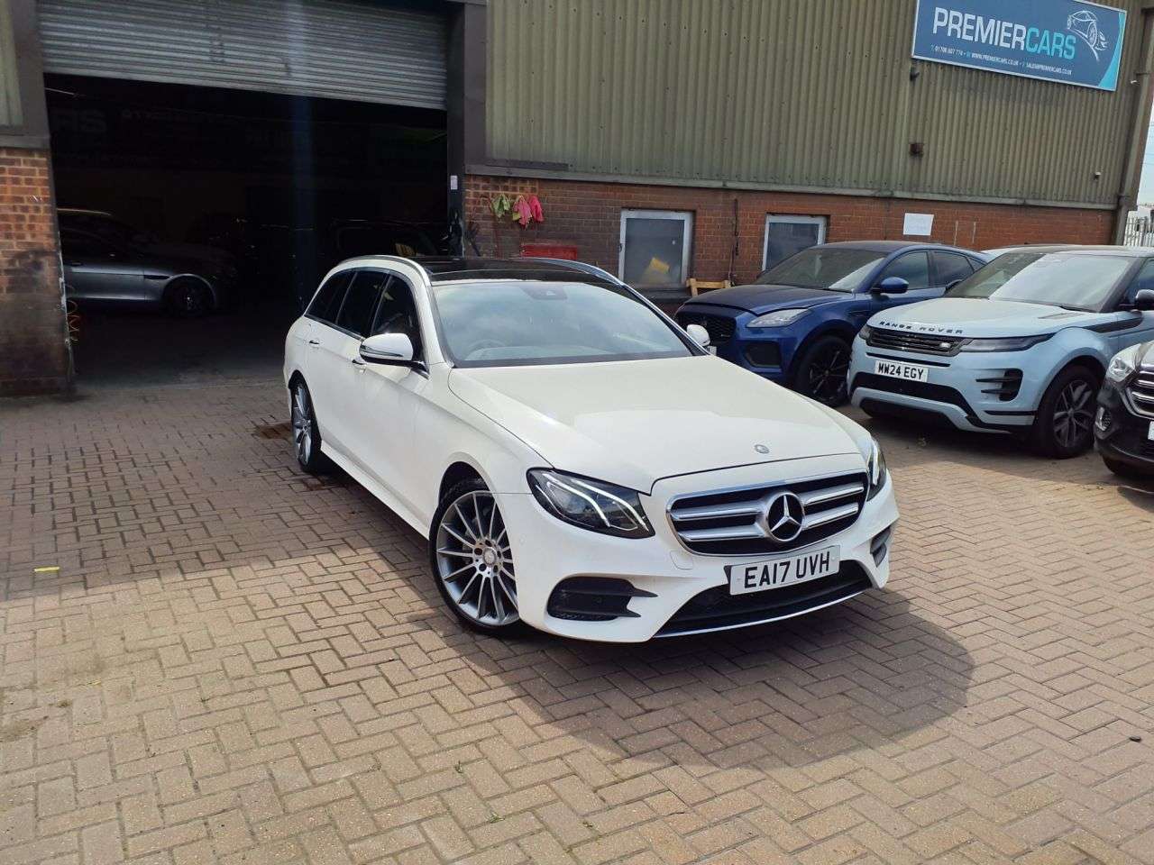 A 2017 MERCEDES-BENZ E CLASS 2.0 E220d AMG Line (Premium) Estate 5dr Diesel G-Tronic+ Euro 6 (s/s) (194 A 2017 MERCEDES-BENZ E CLASS 2.0 E220d AMG Line (Premium) Estate 5dr Diesel G-Tronic+ Euro 6 (s/s) (194
