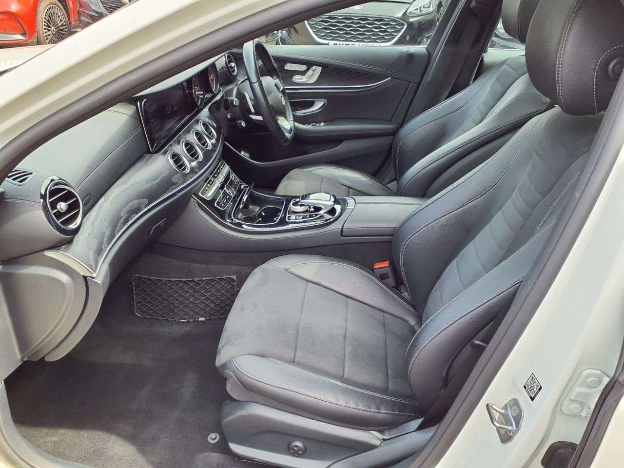 A 2017 MERCEDES-BENZ E CLASS 2.0 E220d AMG Line (Premium) Estate 5dr Diesel G-Tronic+ Euro 6 (s/s) (194 A 2017 MERCEDES-BENZ E CLASS 2.0 E220d AMG Line (Premium) Estate 5dr Diesel G-Tronic+ Euro 6 (s/s) (194