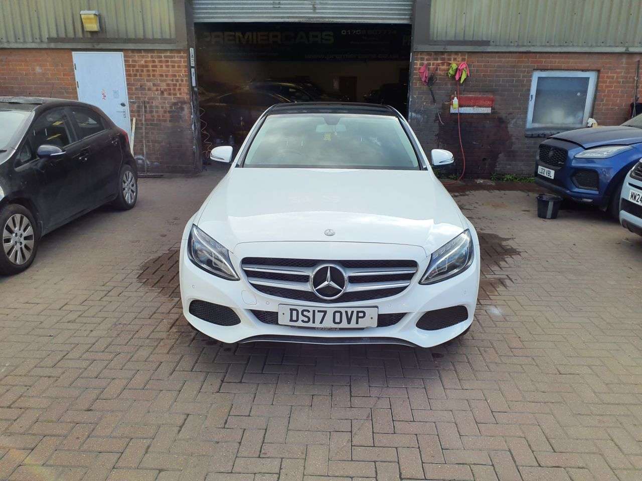 A 2017 MERCEDES-BENZ C CLASS 2.0 C350e 6.4kWh Sport (Premium) Saloon 4dr Petrol Plug-in Hybrid G-Tronic+ A 2017 MERCEDES-BENZ C CLASS 2.0 C350e 6.4kWh Sport (Premium) Saloon 4dr Petrol Plug-in Hybrid G-Tronic+