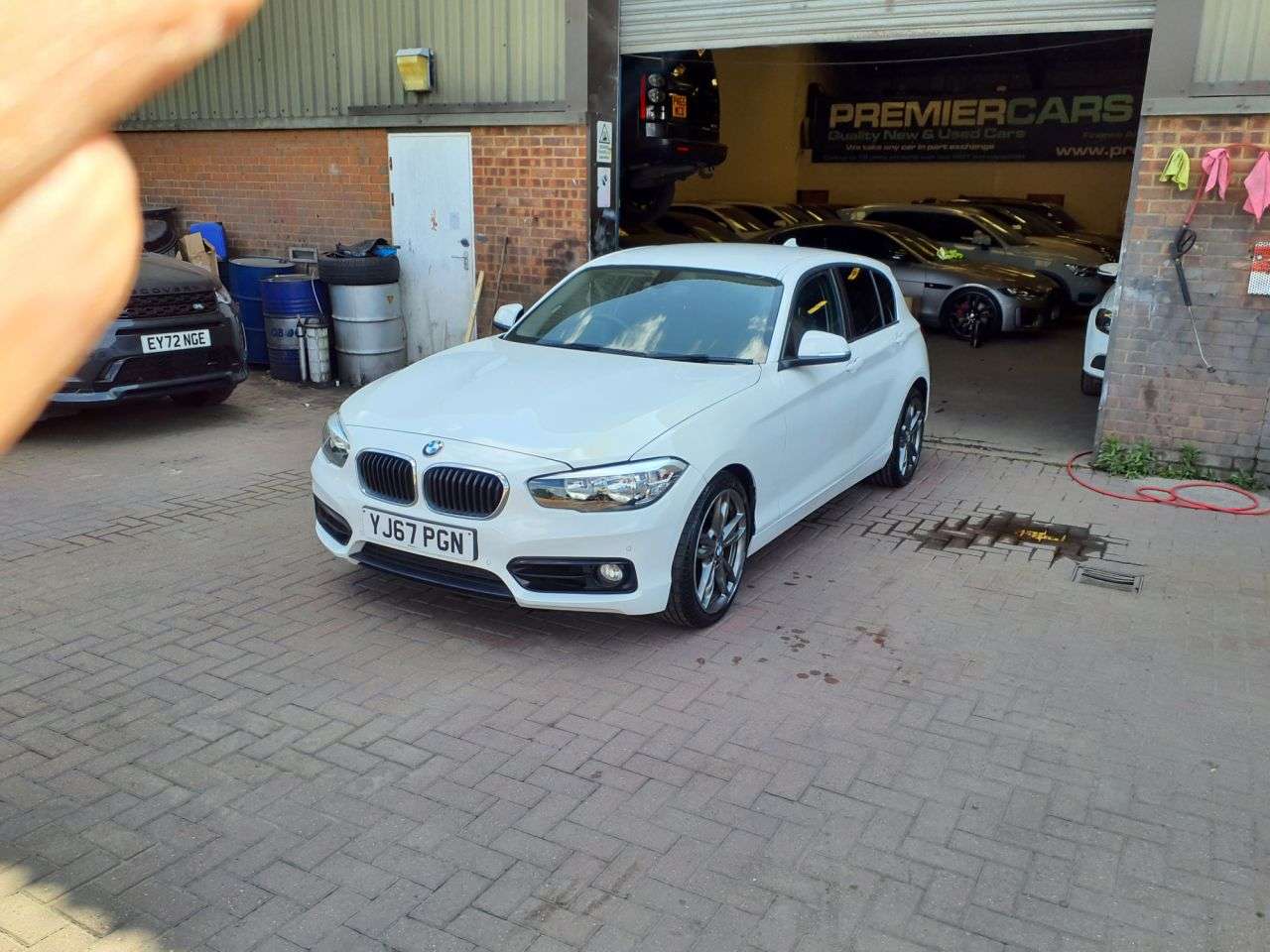 A 2018 BMW 1 SERIES 2.0 118d SE Hatchback 5dr Diesel Auto Euro 6 (s/s) (150 ps) 3 MONTHS WARRAN A 2018 BMW 1 SERIES 2.0 118d SE Hatchback 5dr Diesel Auto Euro 6 (s/s) (150 ps) 3 MONTHS WARRAN