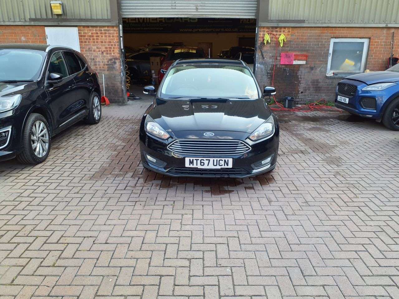 A 2018 FORD FOCUS 1.0T EcoBoost Zetec Edition Hatchback 5dr Petrol Manual Euro 6 (s/s) (100 p A 2018 FORD FOCUS 1.0T EcoBoost Zetec Edition Hatchback 5dr Petrol Manual Euro 6 (s/s) (100 p