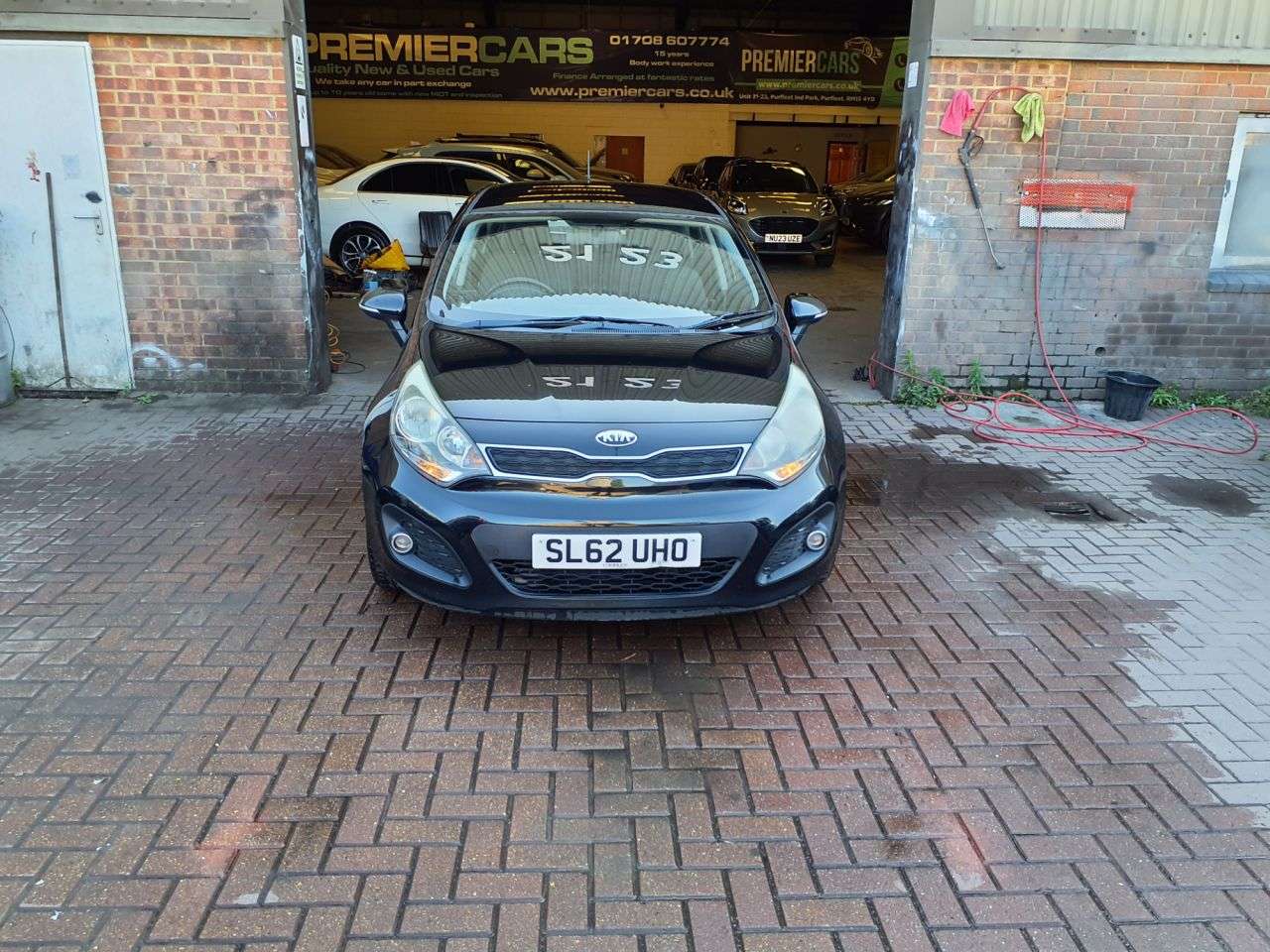 A 2012 KIA RIO 1.1 CRDi EcoDynamics 2 Hatchback 5dr Diesel Manual Euro 5 (s/s) (74 bhp) 3 A 2012 KIA RIO 1.1 CRDi EcoDynamics 2 Hatchback 5dr Diesel Manual Euro 5 (s/s) (74 bhp) 3