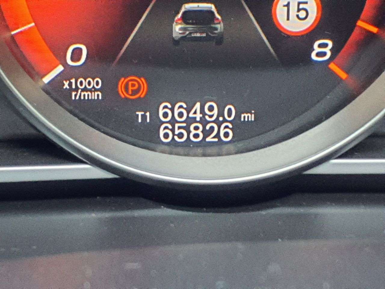 2018 VOLVO V40 2018 VOLVO V40