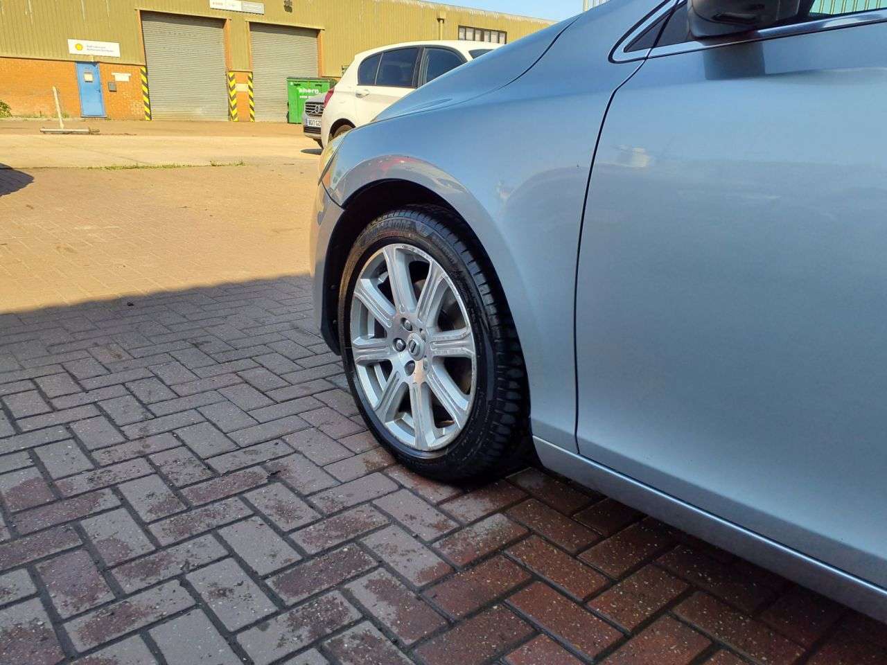 2018 VOLVO V40 2018 VOLVO V40