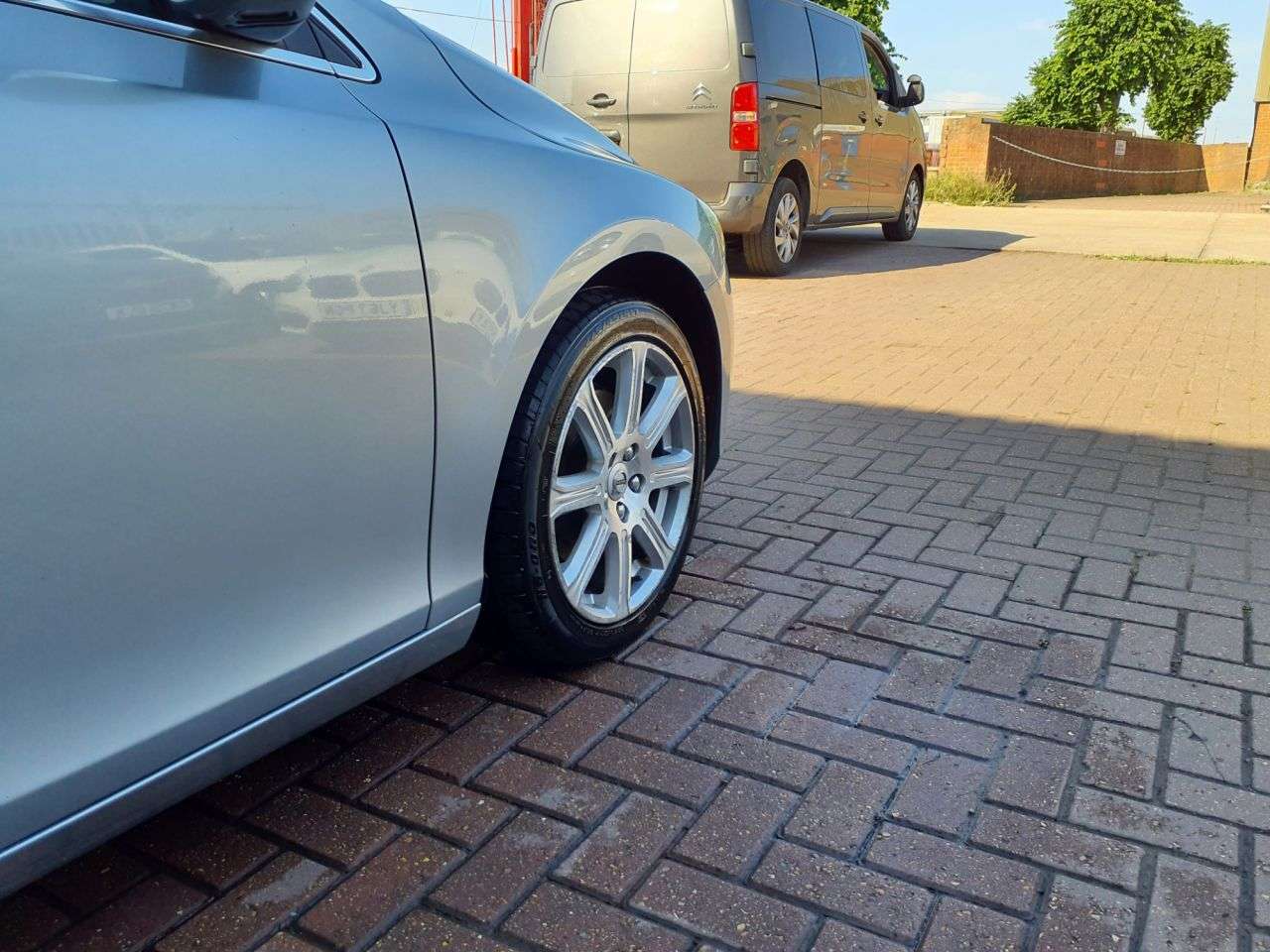 2018 VOLVO V40 2018 VOLVO V40