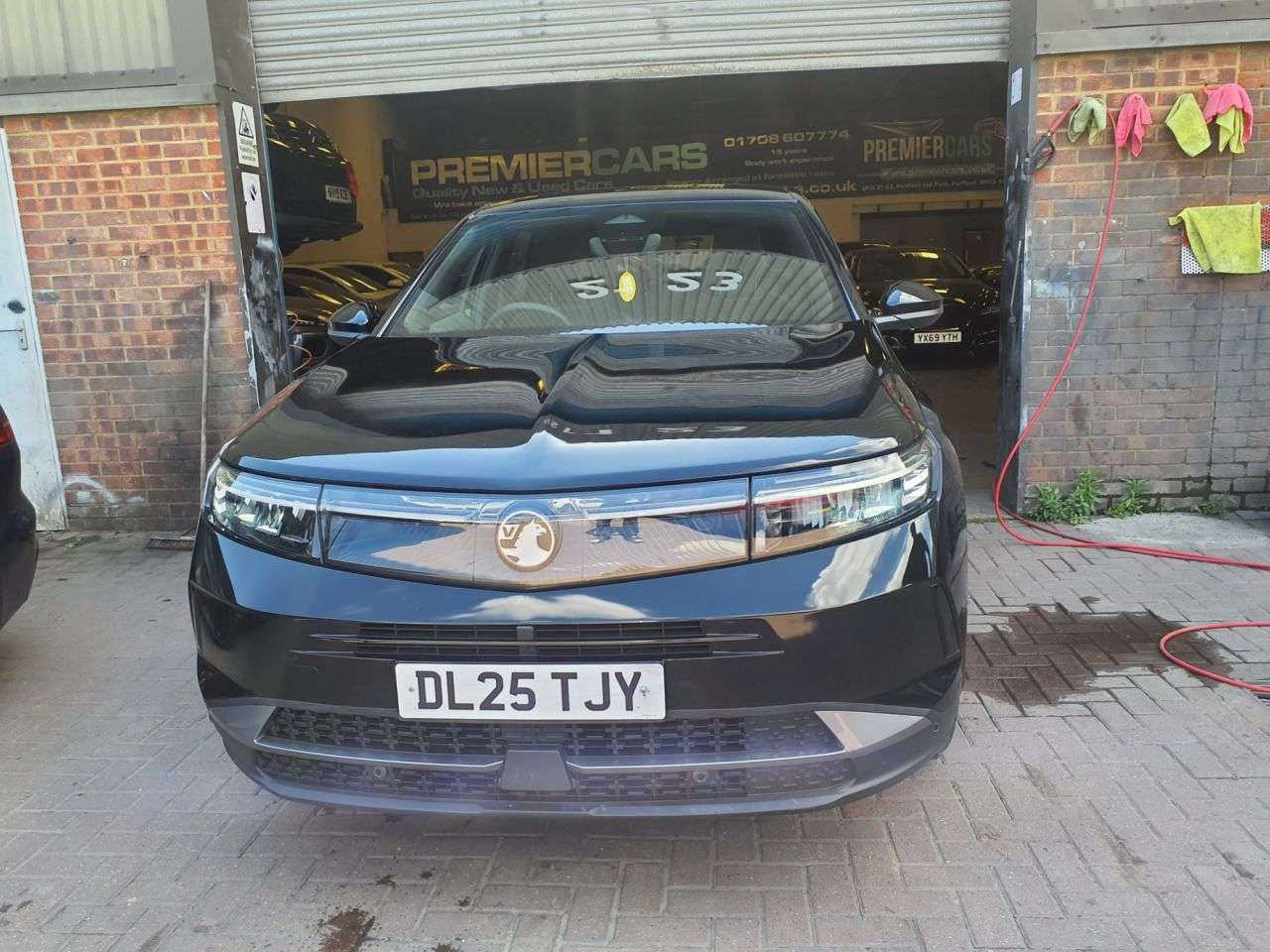 A 2025 VAUXHALL GRANDLAND 1.2 Design SUV 5dr Petrol Hybrid e-DCT Euro 6 (s/s) (136 ps) 6 MONTH WARRAN A 2025 VAUXHALL GRANDLAND 1.2 Design SUV 5dr Petrol Hybrid e-DCT Euro 6 (s/s) (136 ps) 6 MONTH WARRAN