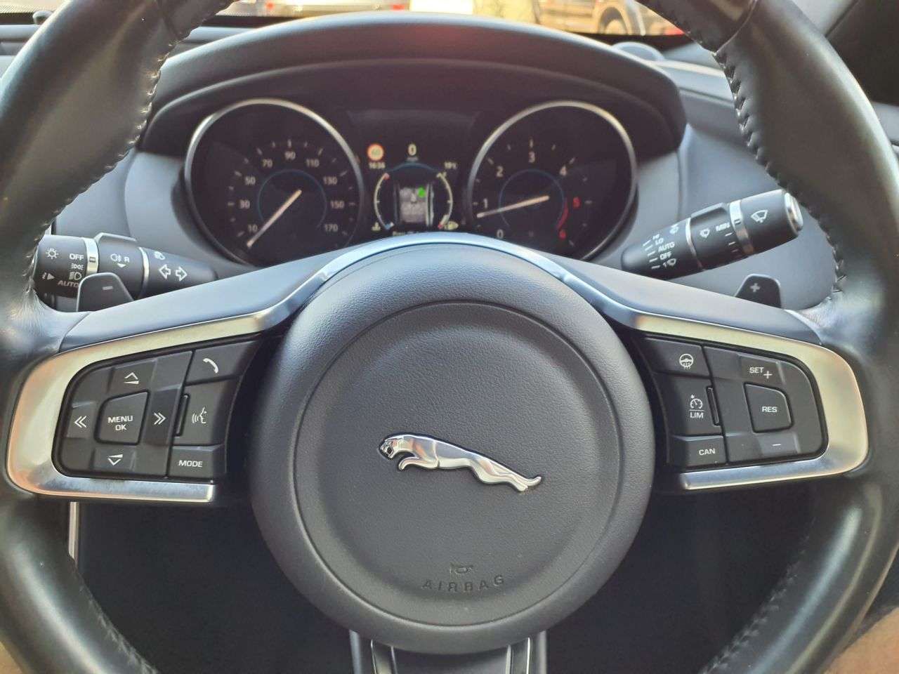 2017 JAGUAR XE 2017 JAGUAR XE