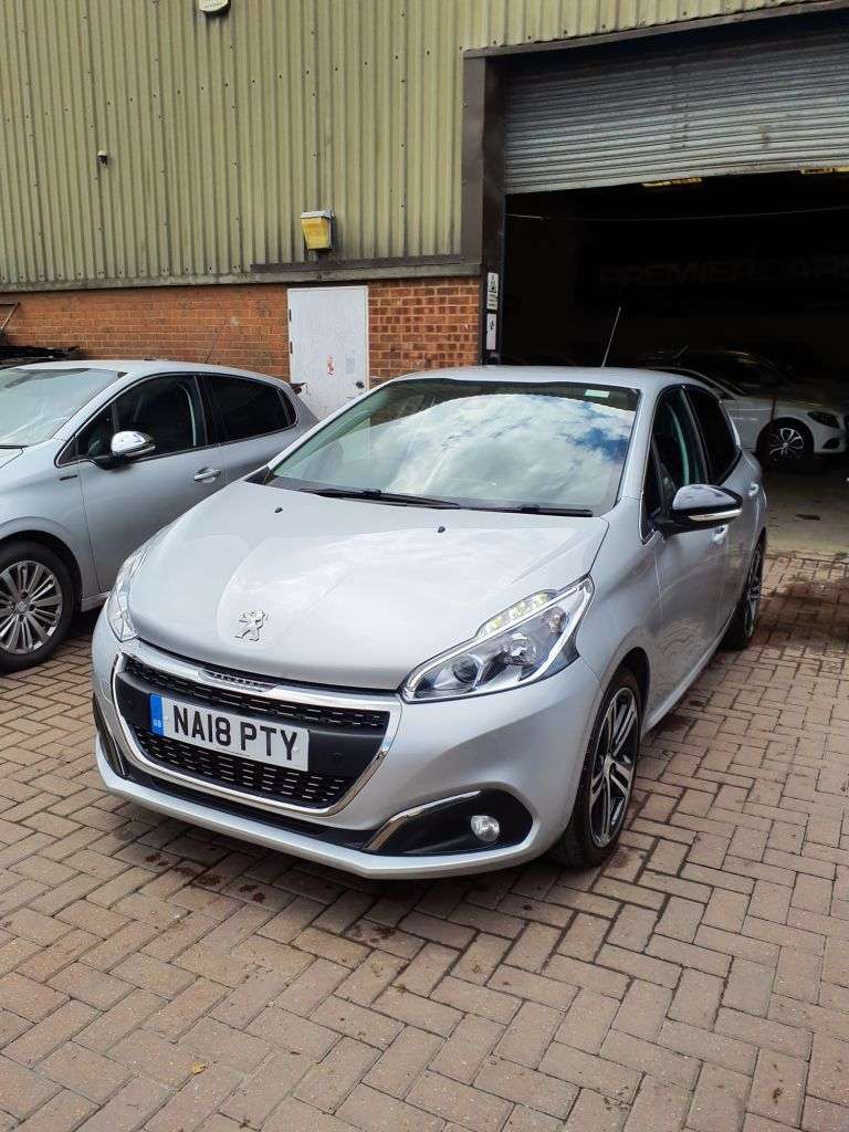 A 2018 PEUGEOT 208 1.2 PureTech Allure Hatchback 5dr Petrol EAT Euro 6 (s/s) (110 ps) 3 MONTHS A 2018 PEUGEOT 208 1.2 PureTech Allure Hatchback 5dr Petrol EAT Euro 6 (s/s) (110 ps) 3 MONTHS
