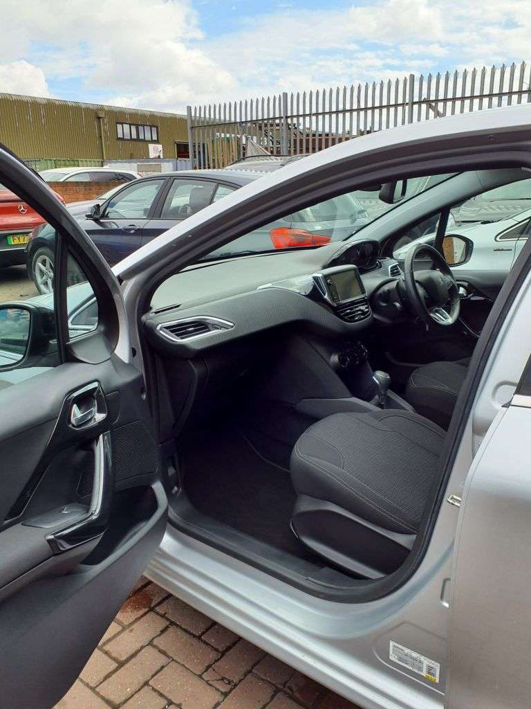 2018 PEUGEOT 208 2018 PEUGEOT 208