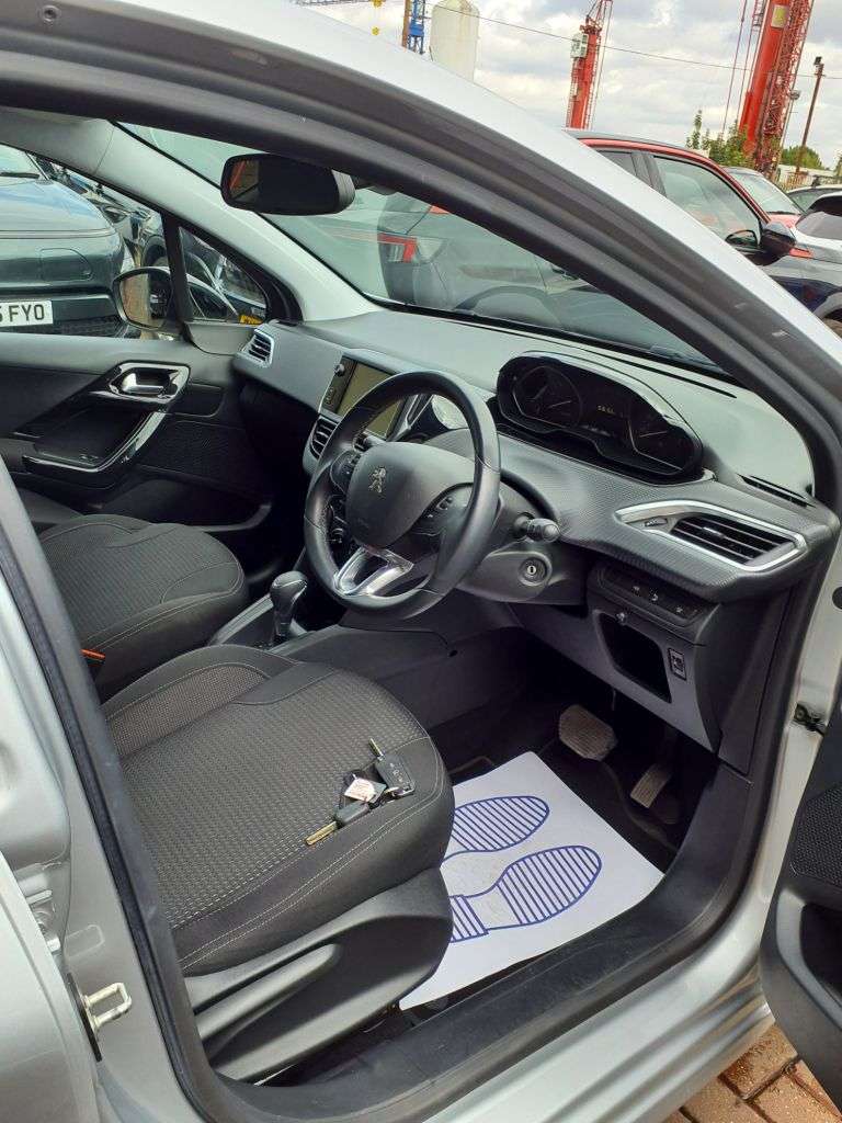2018 PEUGEOT 208 2018 PEUGEOT 208