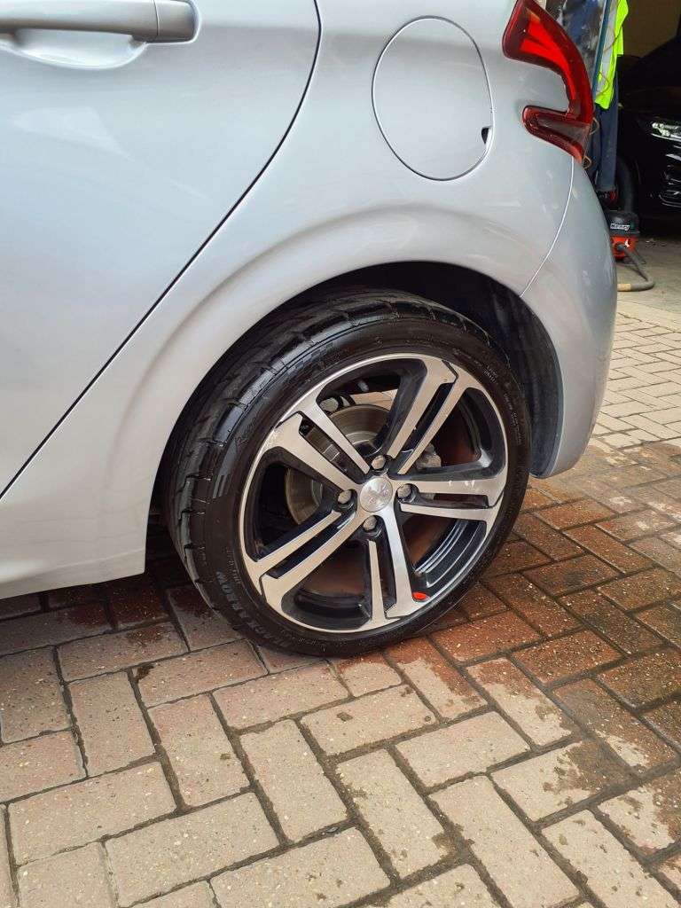2018 PEUGEOT 208 2018 PEUGEOT 208