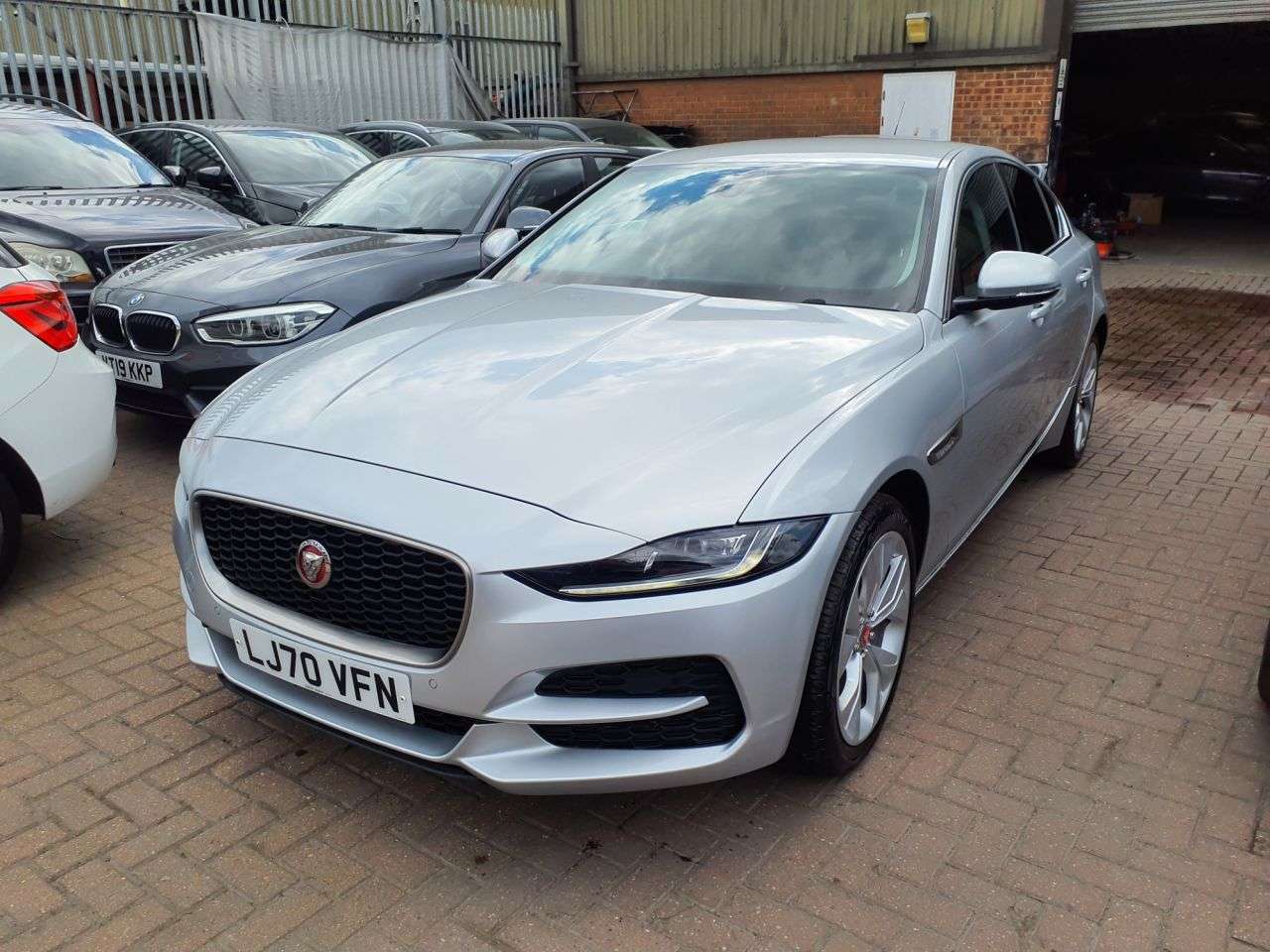 A 2020 JAGUAR XE 2.0 D180 S Saloon 4dr Diesel Auto AWD Euro 6 (s/s) (180 ps) A 2020 JAGUAR XE 2.0 D180 S Saloon 4dr Diesel Auto AWD Euro 6 (s/s) (180 ps)