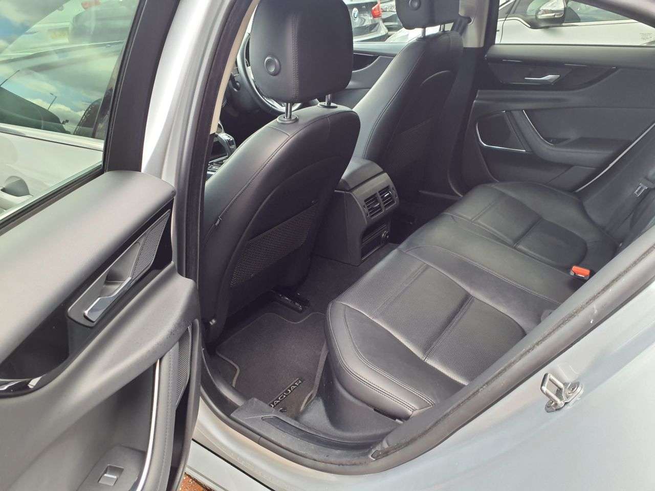 2020 JAGUAR XE 2020 JAGUAR XE