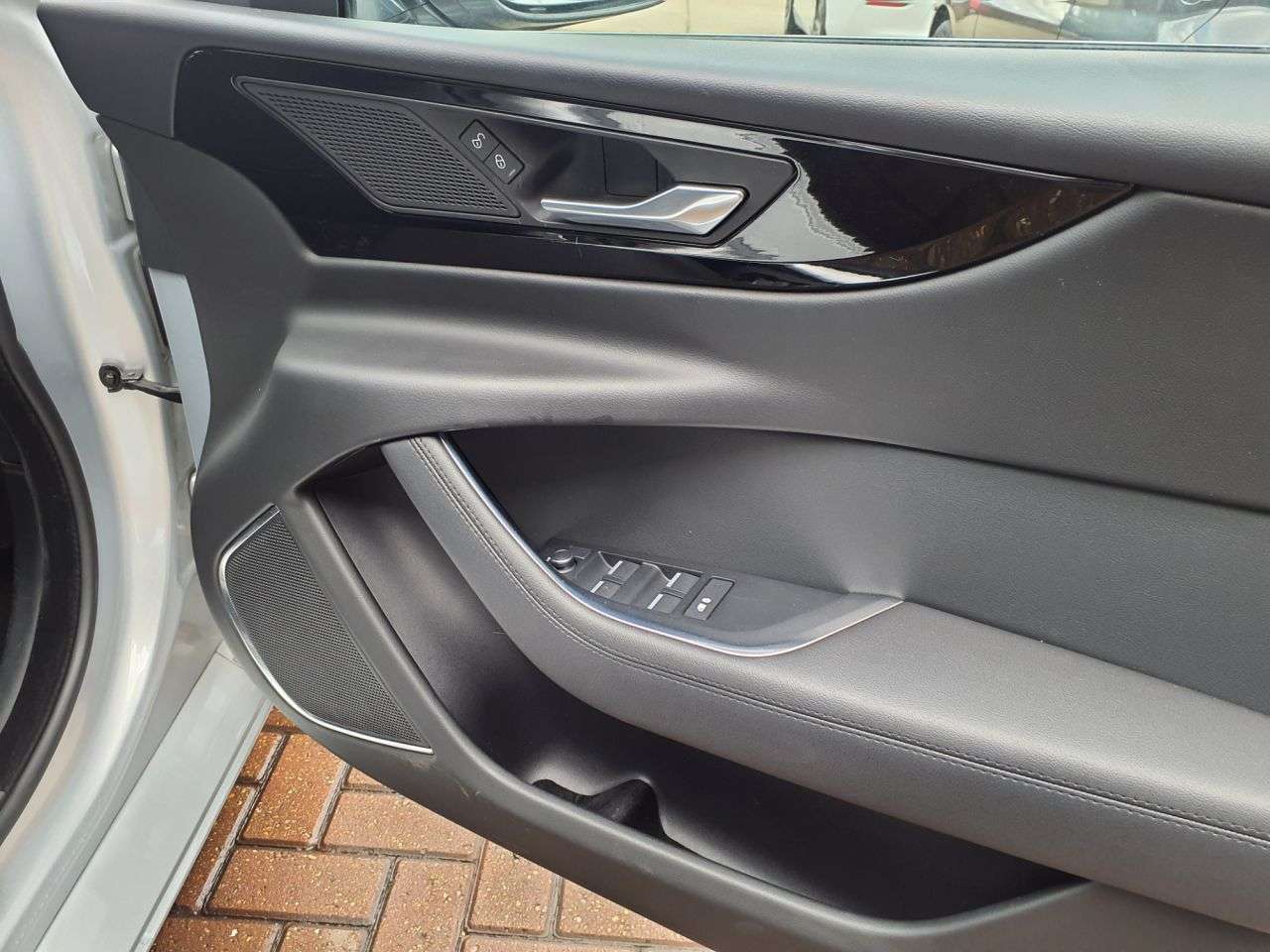2020 JAGUAR XE 2020 JAGUAR XE