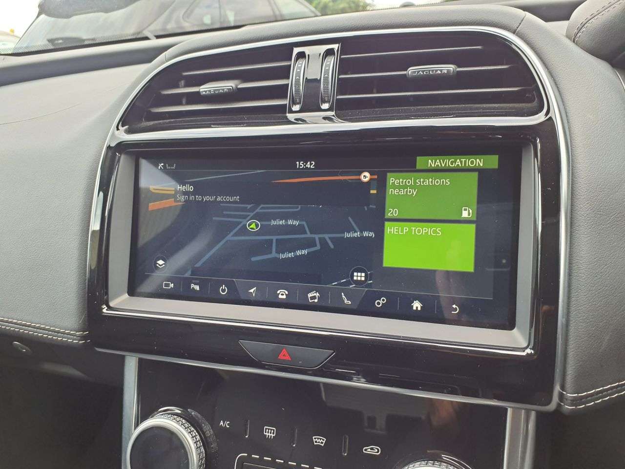 2020 JAGUAR XE 2020 JAGUAR XE