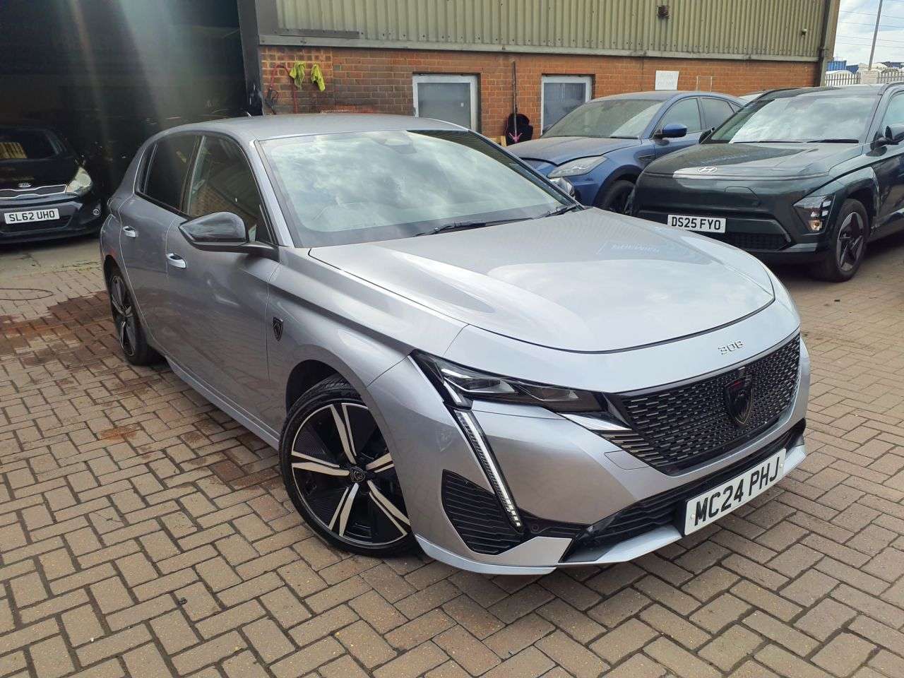 A 2024 PEUGEOT 308 1.6 12.4kWh GT Hatchback 5dr Petrol Plug-in Hybrid e-EAT Euro 6 (s/s) (180 A 2024 PEUGEOT 308 1.6 12.4kWh GT Hatchback 5dr Petrol Plug-in Hybrid e-EAT Euro 6 (s/s) (180