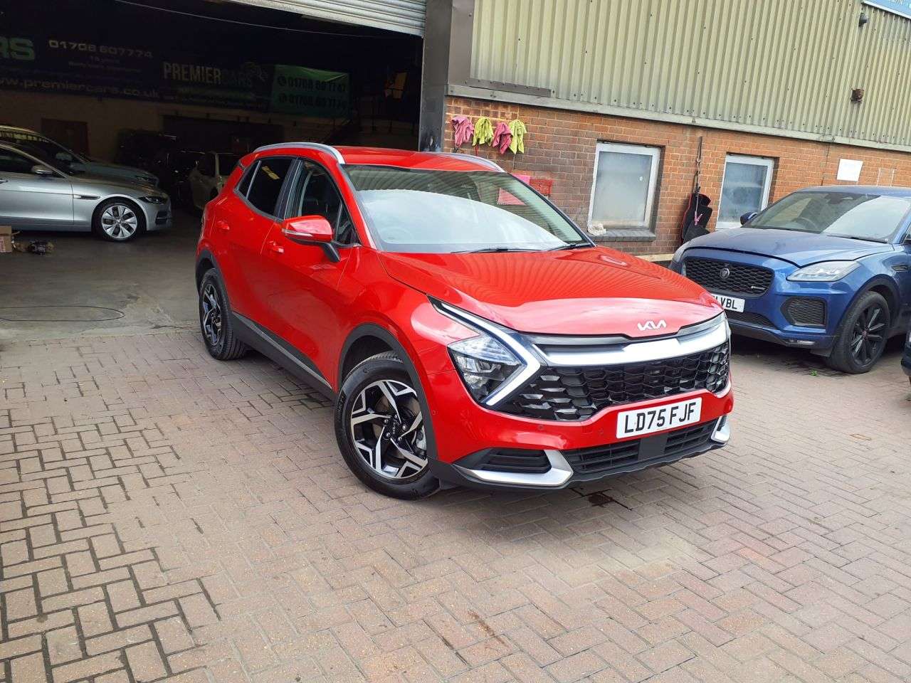 A 2025 KIA SPORTAGE 1.6 T-GDi MHEV 2 SUV 5dr Petrol Hybrid Manual Euro 6 (s/s) (157 bhp) GENUIN A 2025 KIA SPORTAGE 1.6 T-GDi MHEV 2 SUV 5dr Petrol Hybrid Manual Euro 6 (s/s) (157 bhp) GENUIN