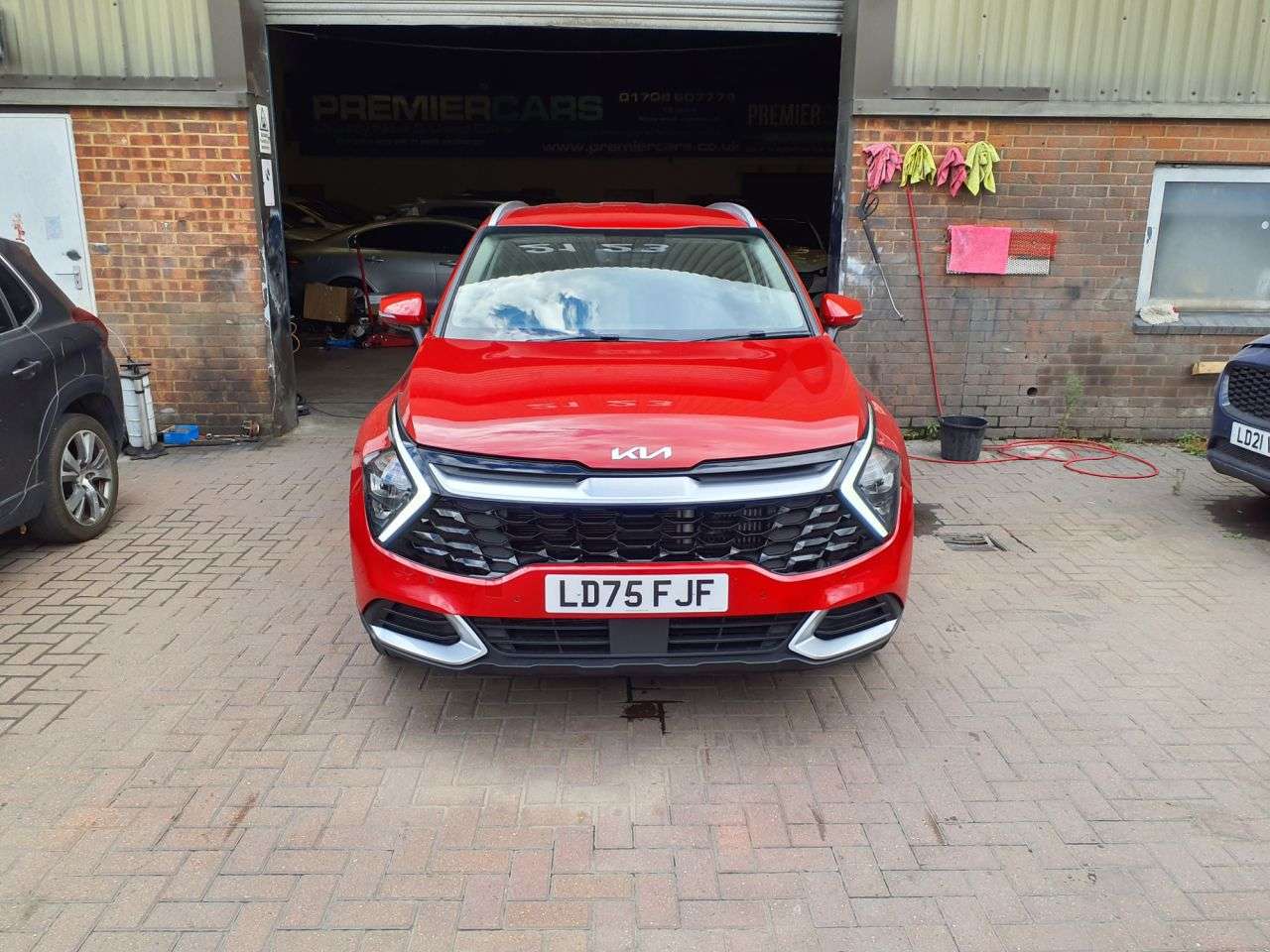 A 2025 KIA SPORTAGE 1.6 T-GDi MHEV 2 SUV 5dr Petrol Hybrid Manual Euro 6 (s/s) (157 bhp) GENUIN A 2025 KIA SPORTAGE 1.6 T-GDi MHEV 2 SUV 5dr Petrol Hybrid Manual Euro 6 (s/s) (157 bhp) GENUIN