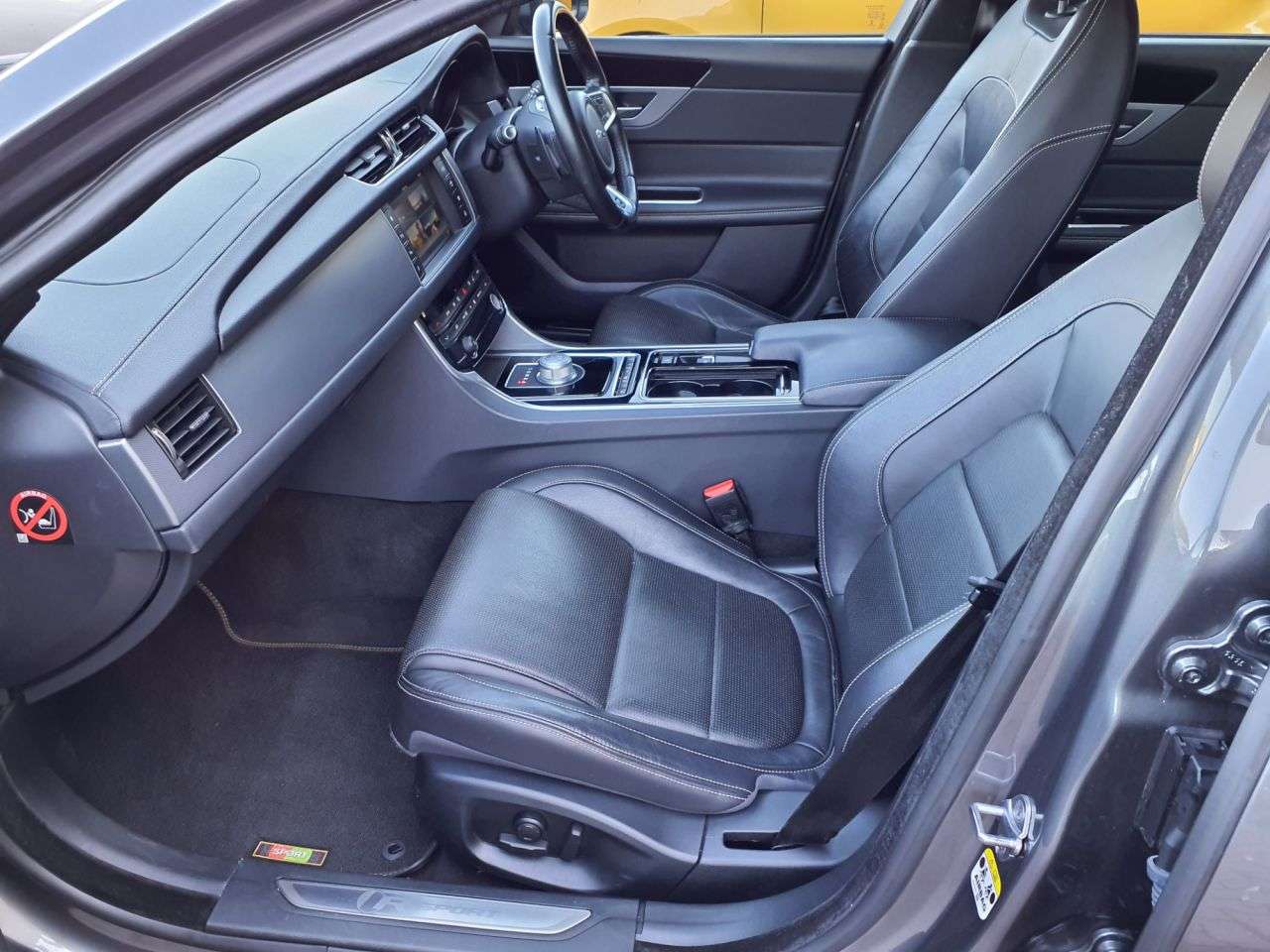 2015 JAGUAR XF 2015 JAGUAR XF