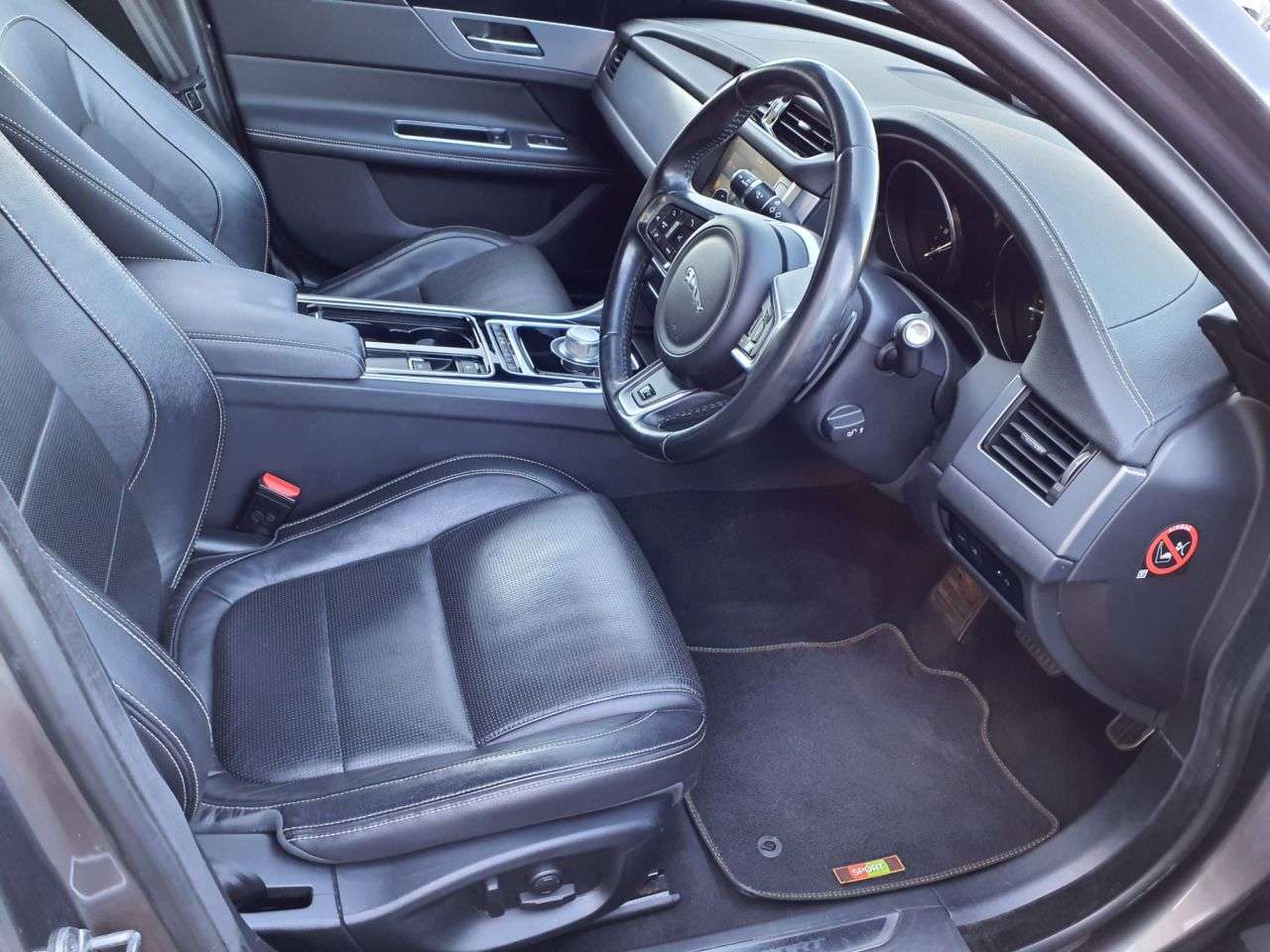 2015 JAGUAR XF 2015 JAGUAR XF