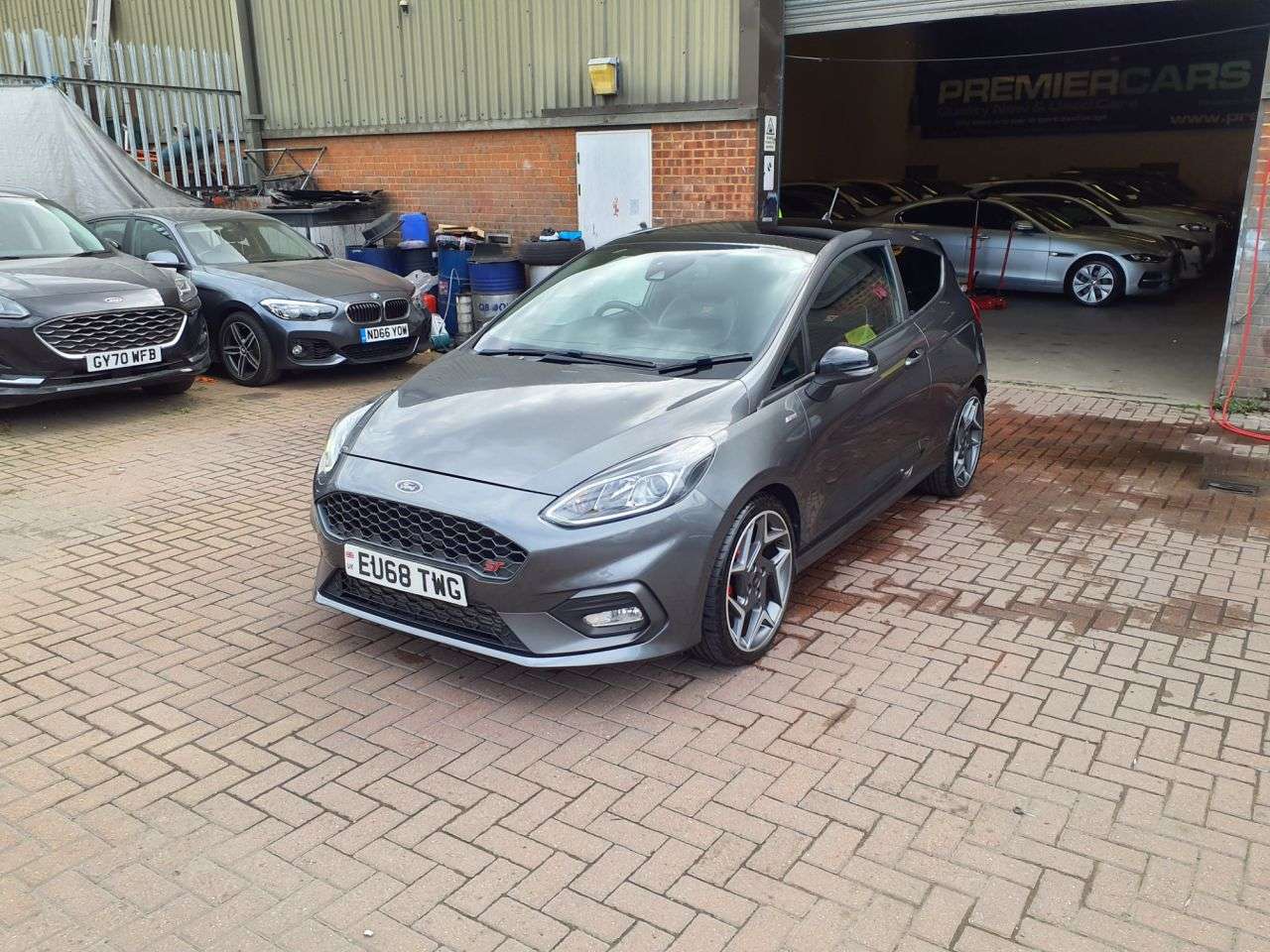 A 2018 FORD FIESTA 1.5T EcoBoost ST-3 Hatchback 3dr Petrol Manual Euro 6 (200 ps) 6 MONTH WARR A 2018 FORD FIESTA 1.5T EcoBoost ST-3 Hatchback 3dr Petrol Manual Euro 6 (200 ps) 6 MONTH WARR