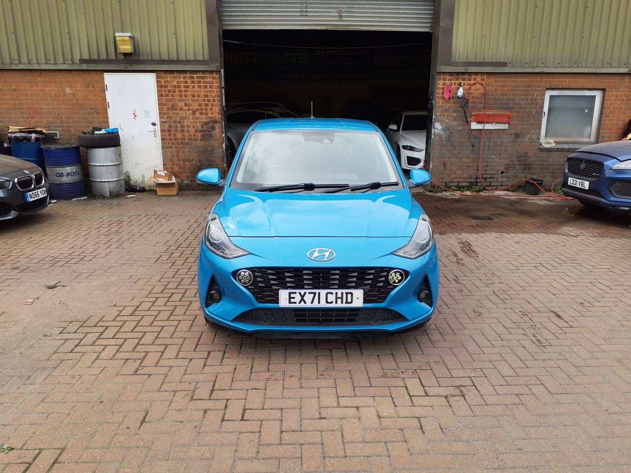 A 2021 HYUNDAI I10 1.2 Premium Hatchback 5dr Petrol Auto Euro 6 (s/s) (84 ps) 6 MONTHS WARRANT A 2021 HYUNDAI I10 1.2 Premium Hatchback 5dr Petrol Auto Euro 6 (s/s) (84 ps) 6 MONTHS WARRANT