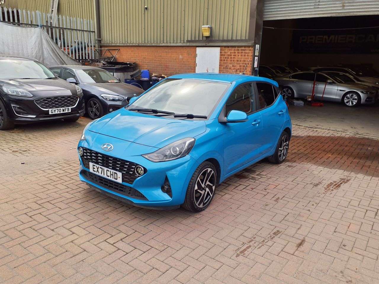 A 2021 HYUNDAI I10 1.2 Premium Hatchback 5dr Petrol Auto Euro 6 (s/s) (84 ps) 6 MONTHS WARRANT A 2021 HYUNDAI I10 1.2 Premium Hatchback 5dr Petrol Auto Euro 6 (s/s) (84 ps) 6 MONTHS WARRANT