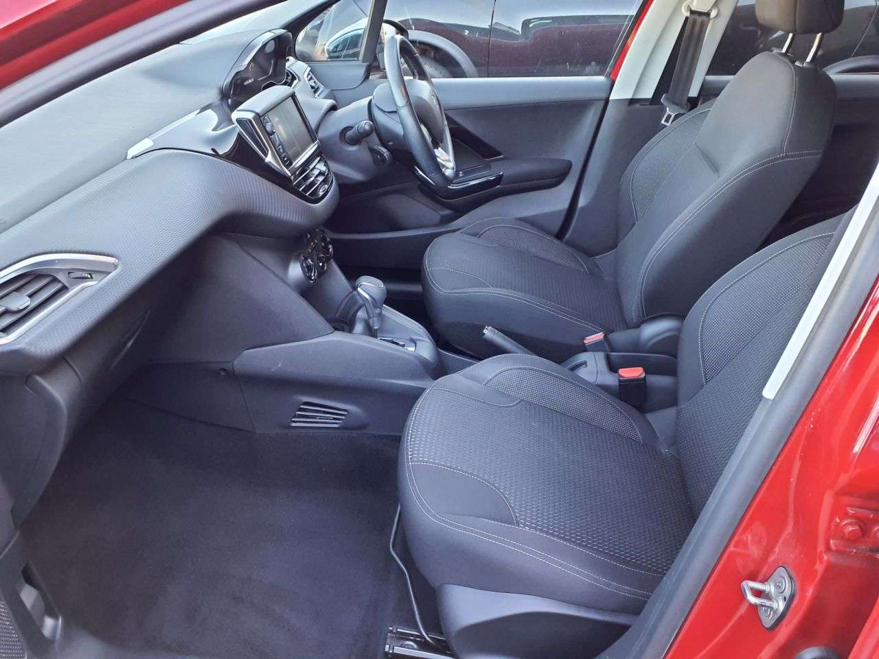 2017 PEUGEOT 208 2017 PEUGEOT 208