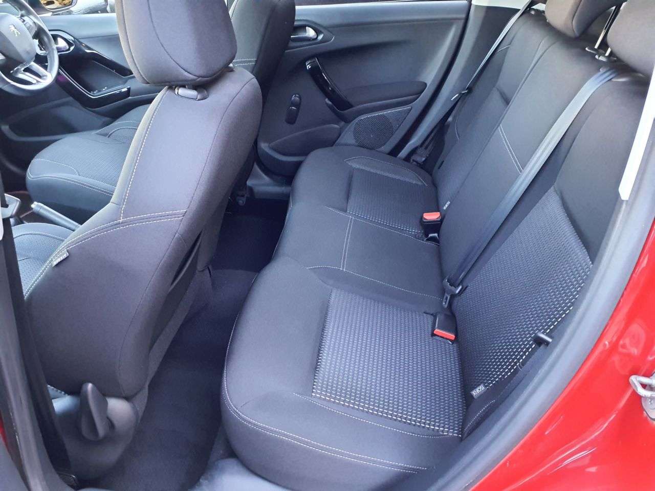 2017 PEUGEOT 208 2017 PEUGEOT 208