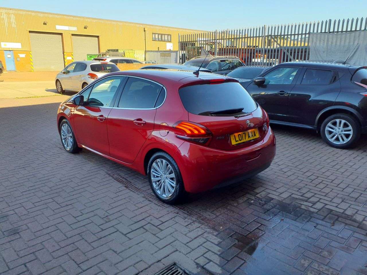 2017 PEUGEOT 208 2017 PEUGEOT 208
