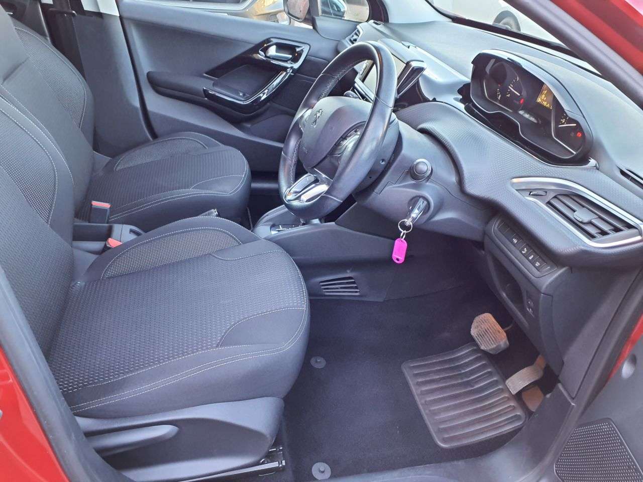 2017 PEUGEOT 208 2017 PEUGEOT 208