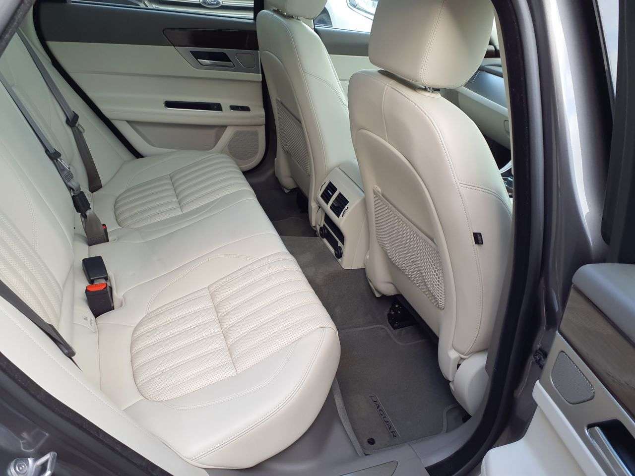 2017 JAGUAR XF 2017 JAGUAR XF