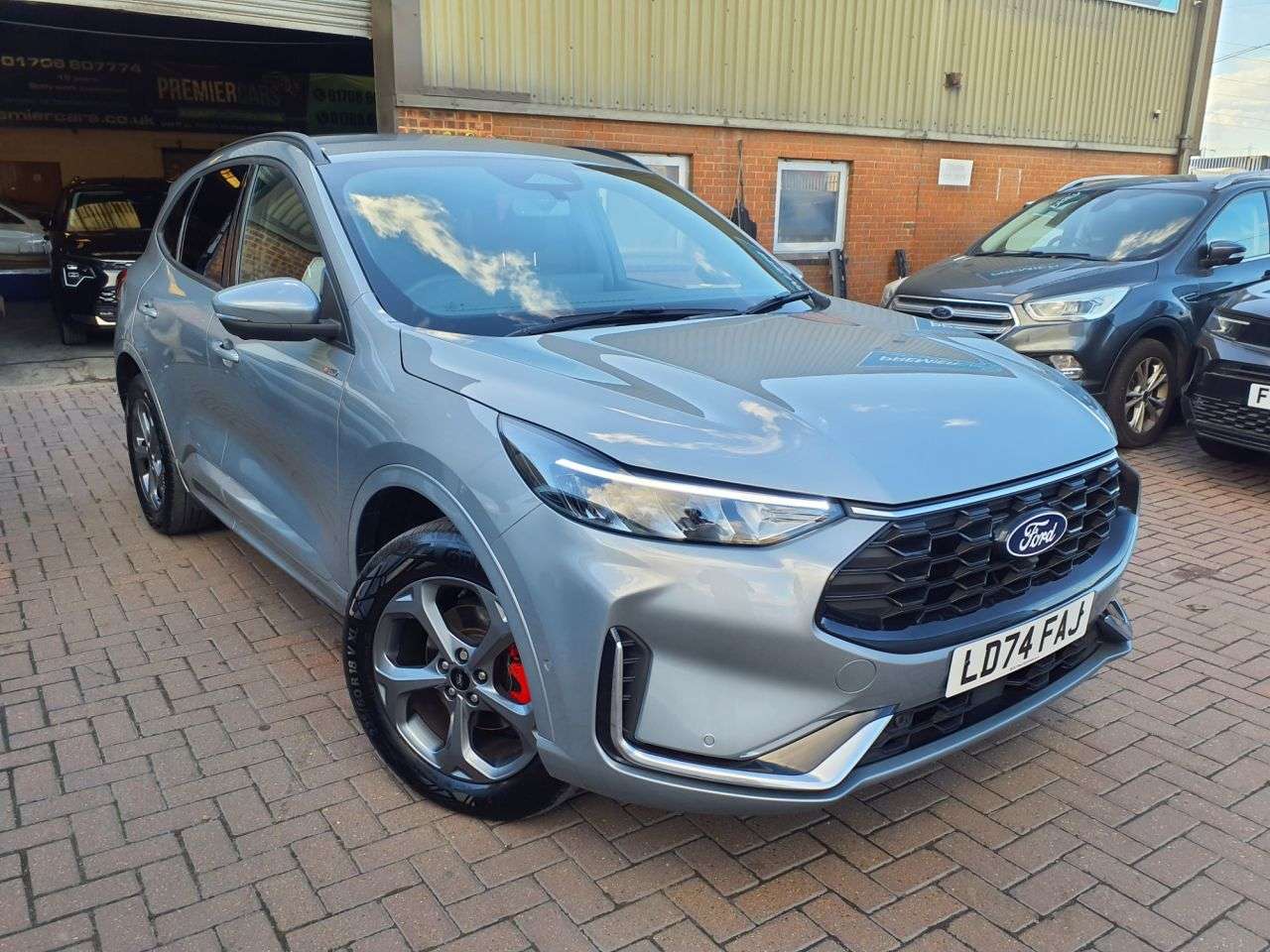 A 2024 FORD KUGA 2.5 Duratec 14.4kWh ST-Line SUV 5dr Petrol Plug-in Hybrid CVT Euro 6 (s/s) A 2024 FORD KUGA 2.5 Duratec 14.4kWh ST-Line SUV 5dr Petrol Plug-in Hybrid CVT Euro 6 (s/s)