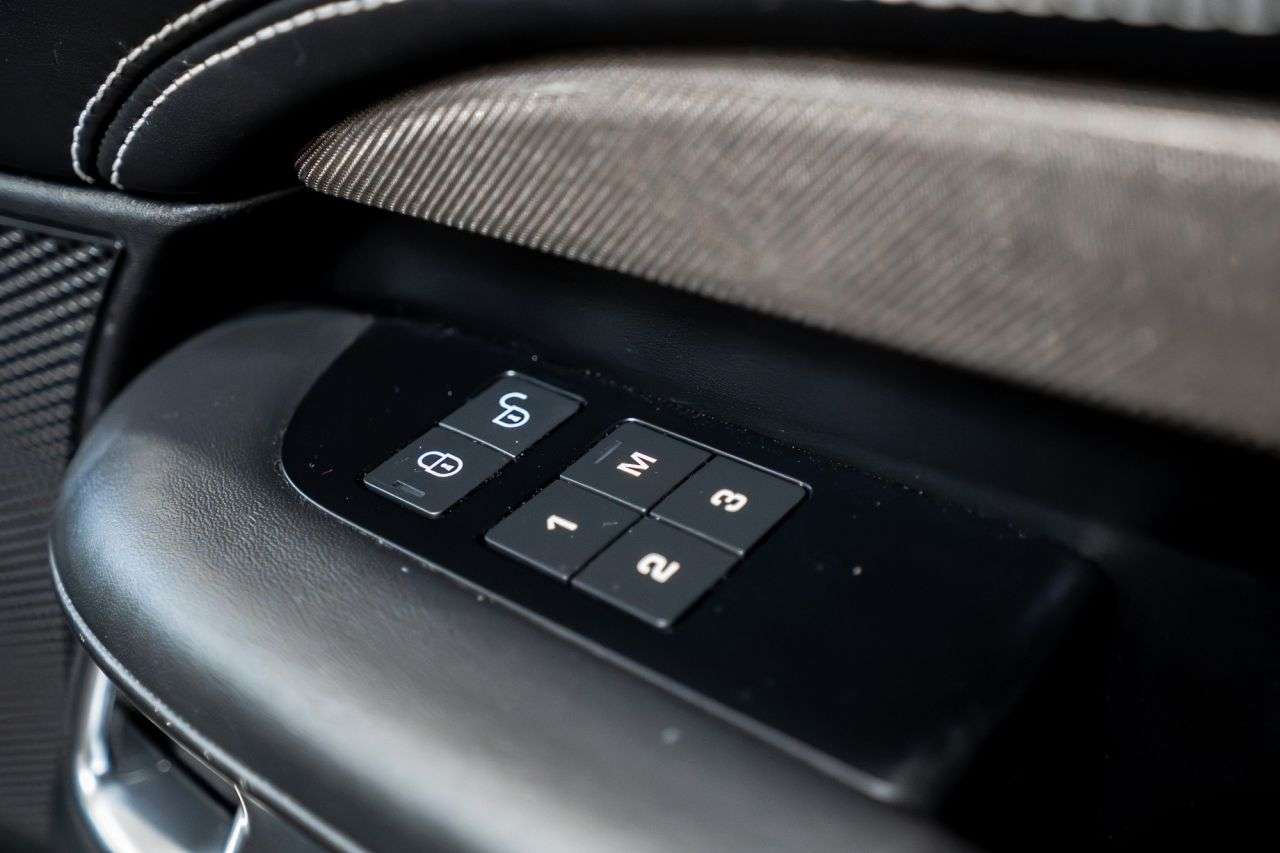 null LAND ROVER DISCOVERY null LAND ROVER DISCOVERY