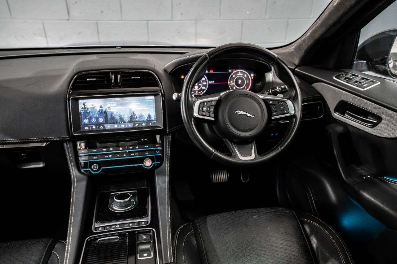 2020 JAGUAR F-PACE 2020 JAGUAR F-PACE