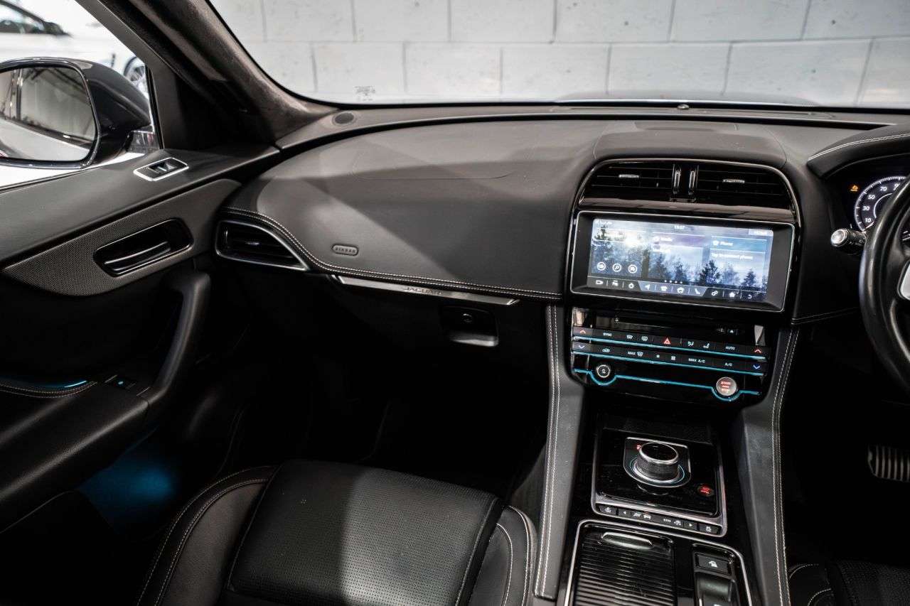 2020 JAGUAR F-PACE 2020 JAGUAR F-PACE