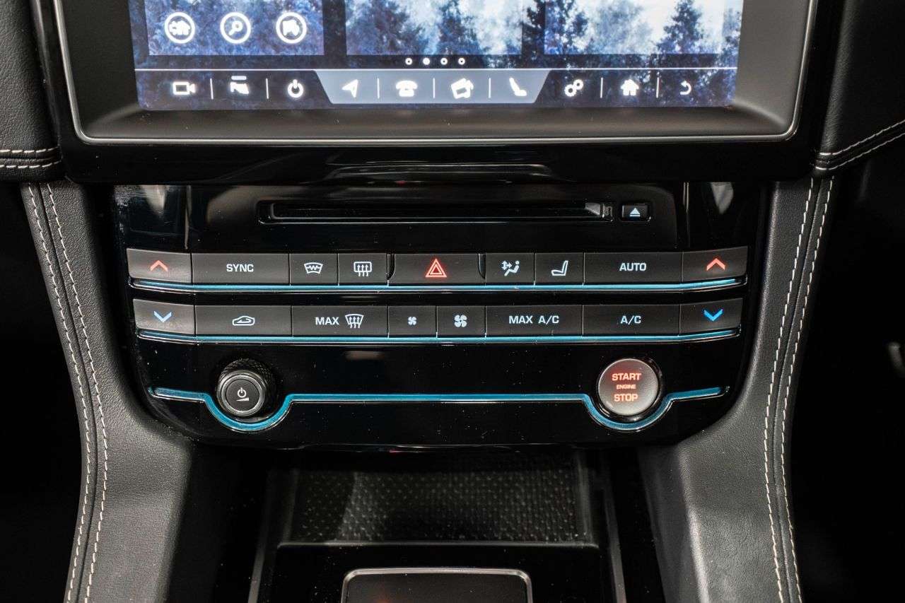 2020 JAGUAR F-PACE 2020 JAGUAR F-PACE