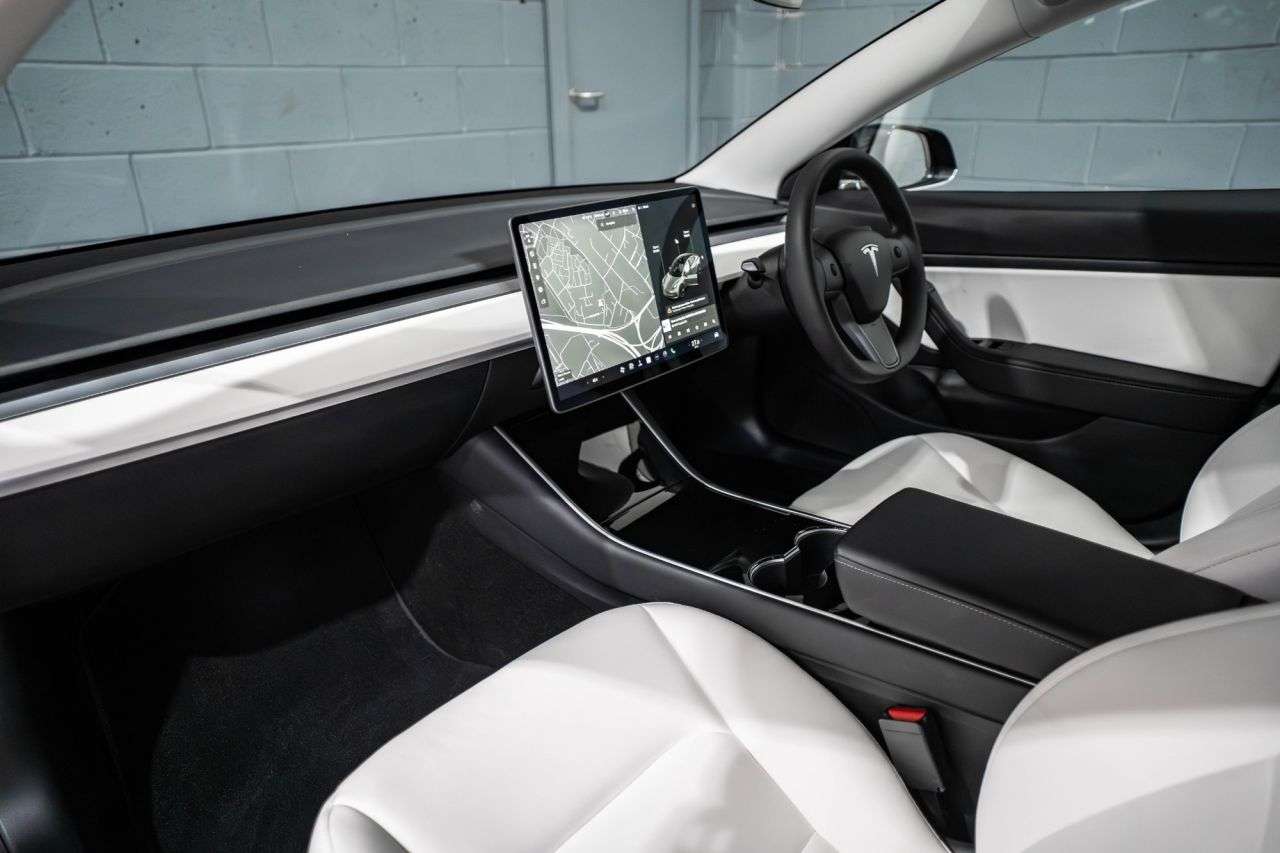 2020 TESLA MODEL 3 2020 TESLA MODEL 3