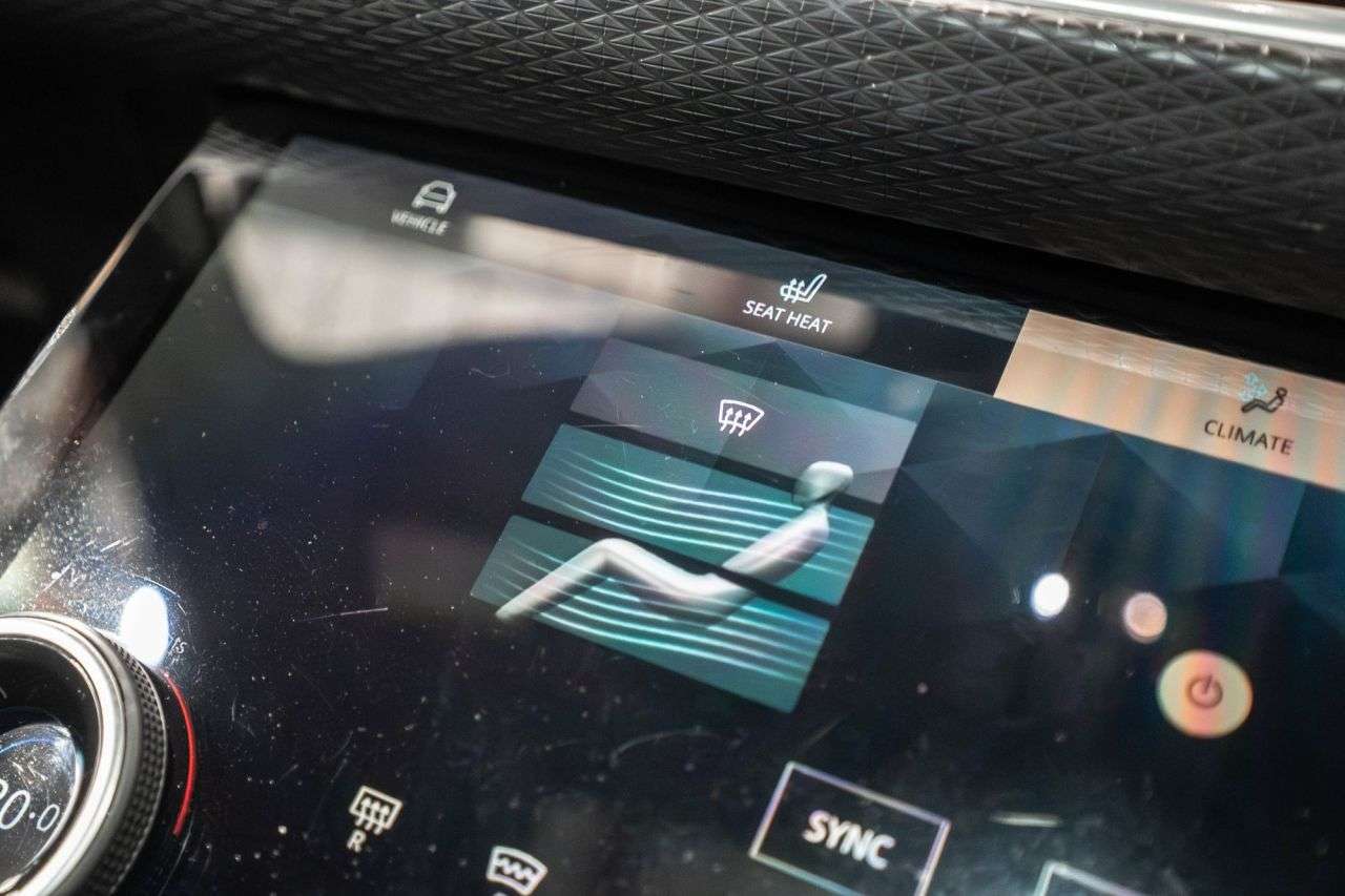 2021 LAND ROVER RANGE ROVER VELAR 2021 LAND ROVER RANGE ROVER VELAR