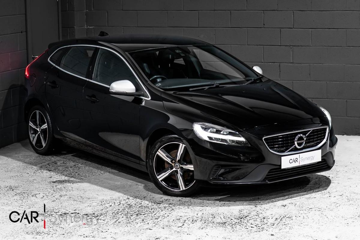 Check out this Volvo V40 2017 Petrol Manual