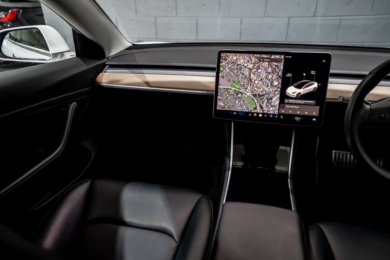 2019 TESLA MODEL 3 2019 TESLA MODEL 3