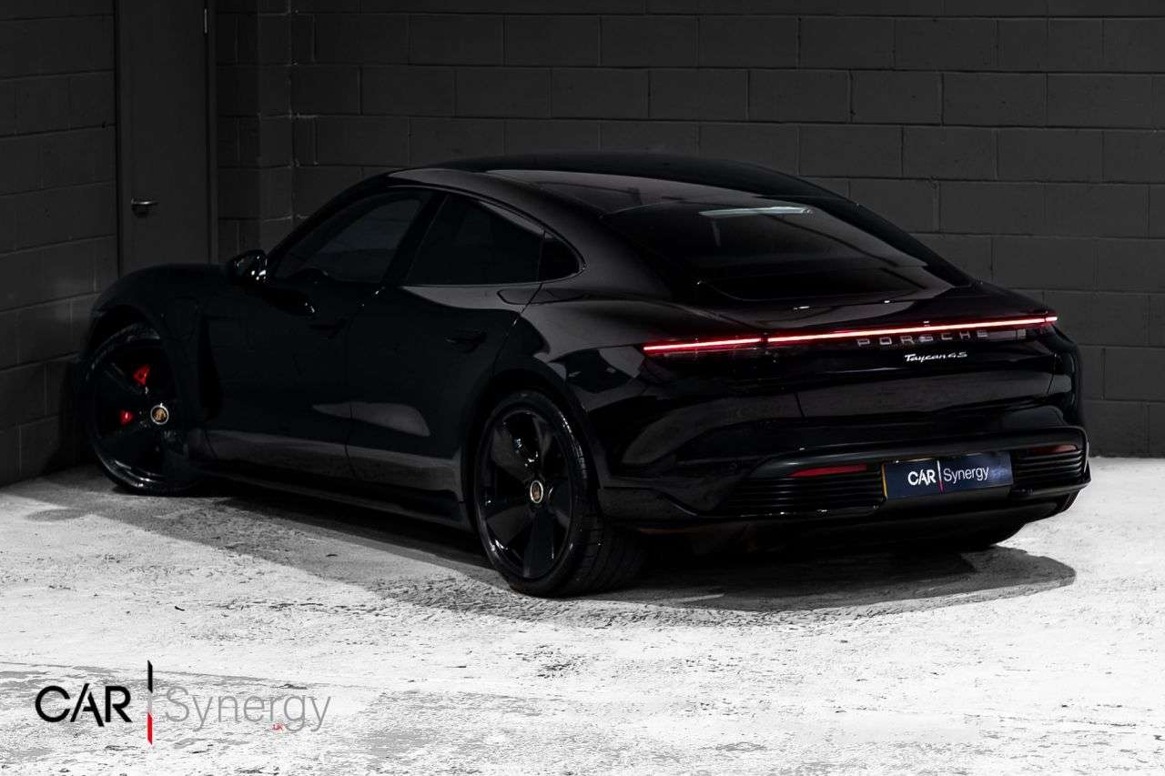 2020 PORSCHE TAYCAN 2020 PORSCHE TAYCAN