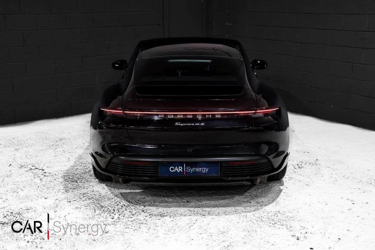 2020 PORSCHE TAYCAN 2020 PORSCHE TAYCAN