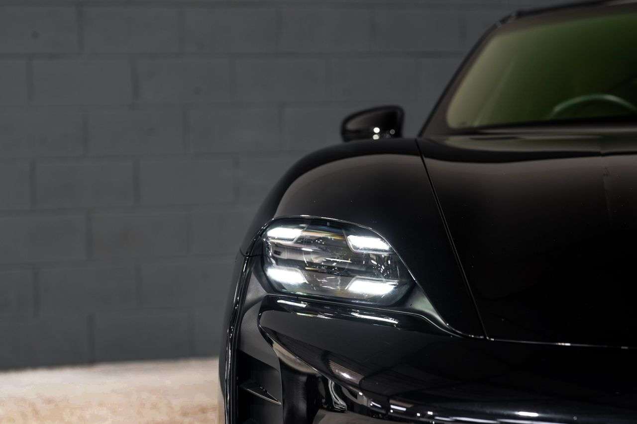 2020 PORSCHE TAYCAN 2020 PORSCHE TAYCAN