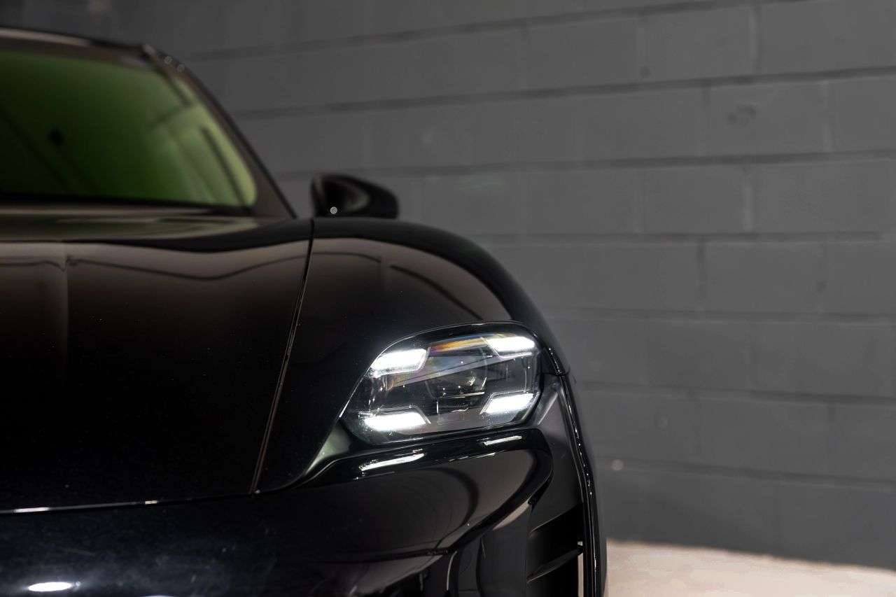 2020 PORSCHE TAYCAN 2020 PORSCHE TAYCAN