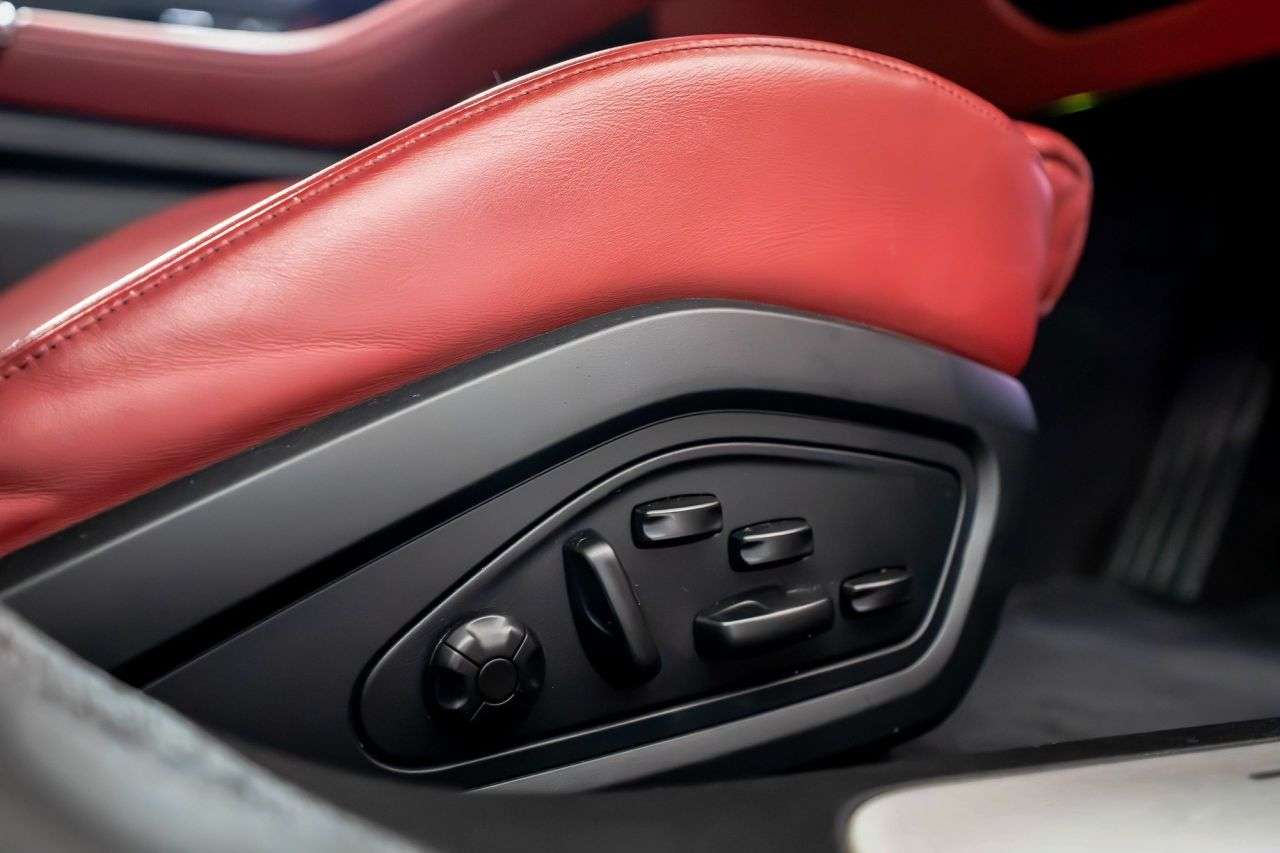 2020 PORSCHE TAYCAN 2020 PORSCHE TAYCAN